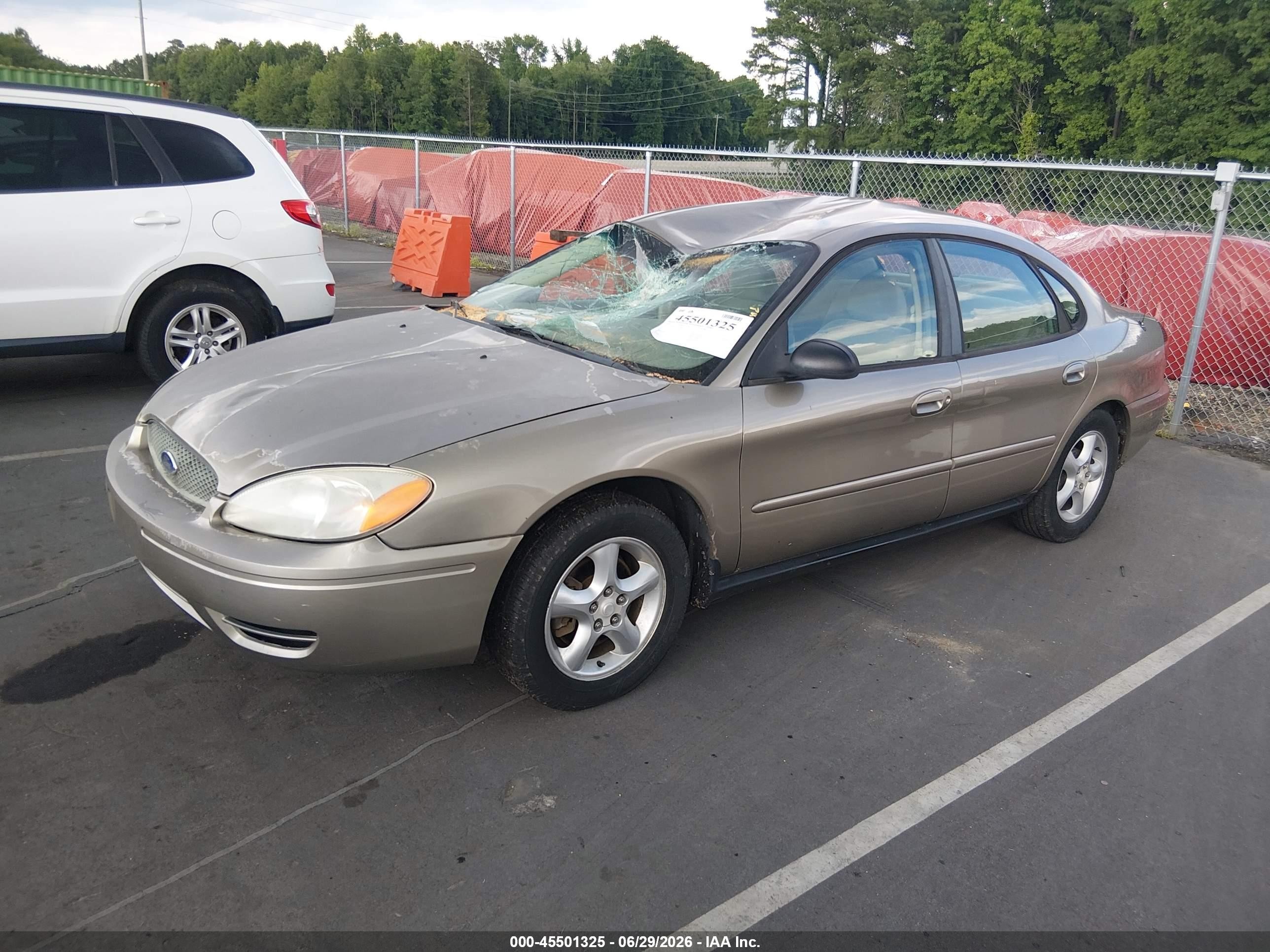 2006 Ford Taurus Se Beige vin: 1FAHP53U16A248616