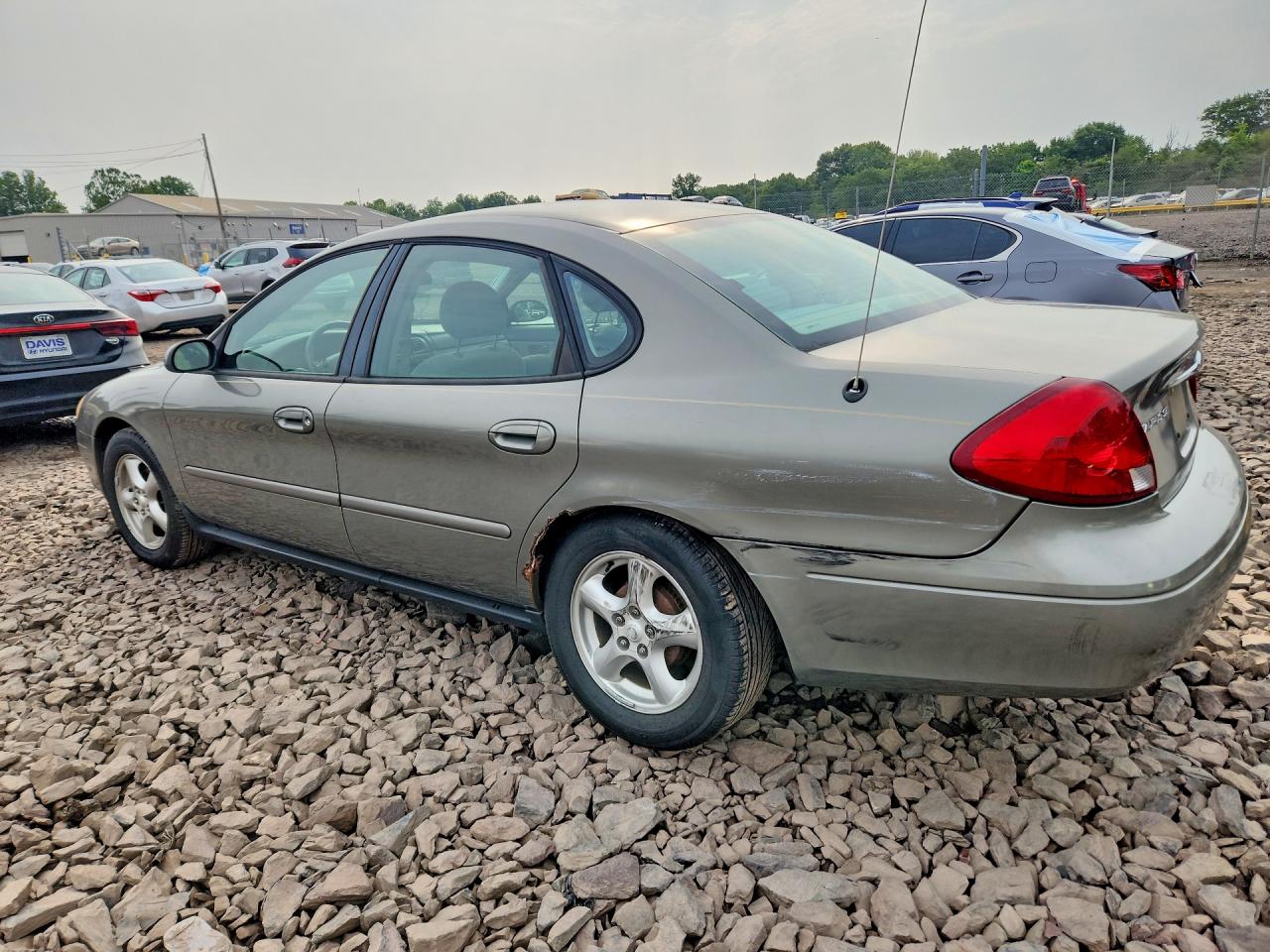 2002 Ford Taurus Se Tan vin: 1FAHP53U42G194901