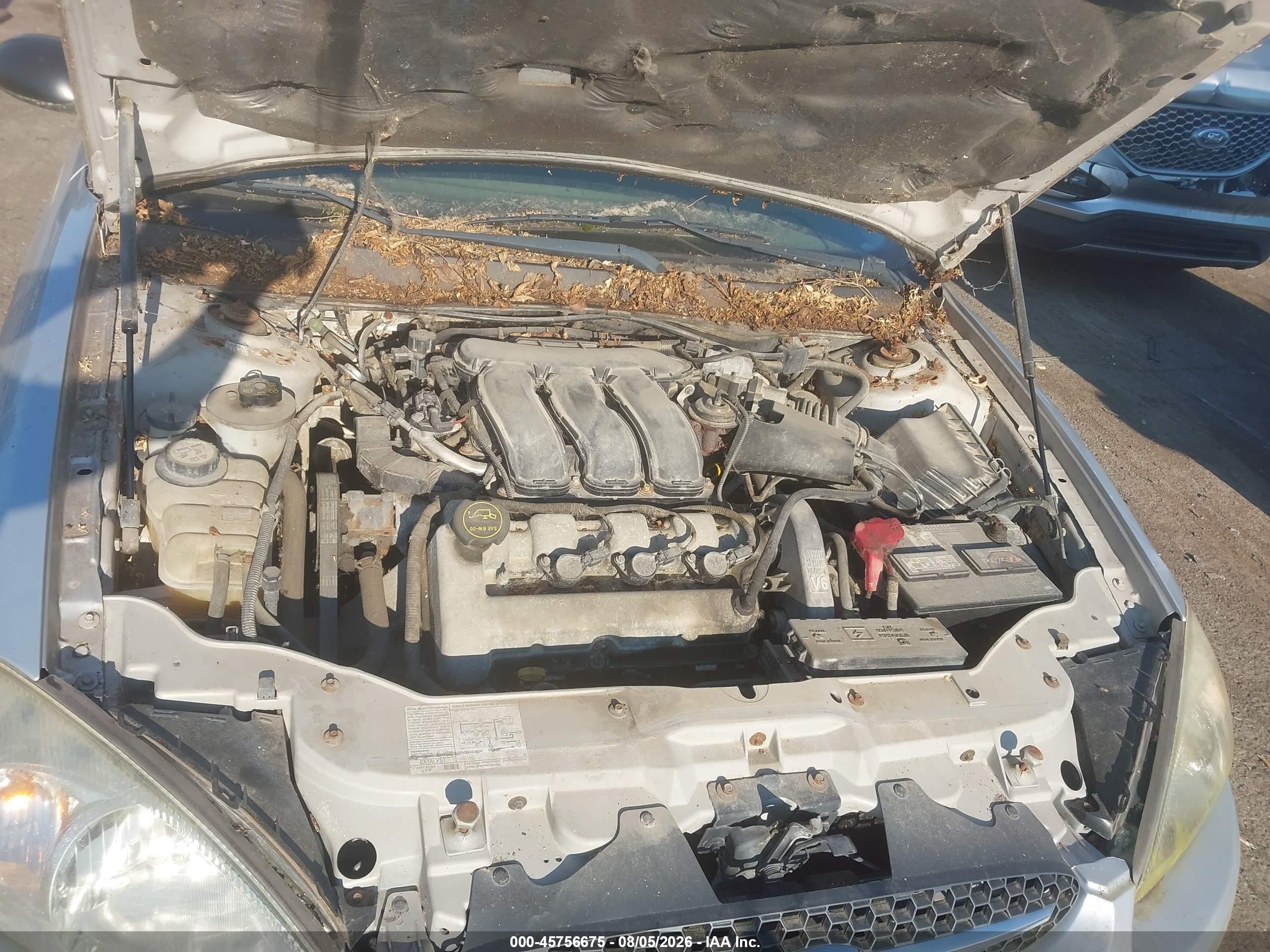 2004 Ford Taurus Ses Серебряный vin: 1FAHP55S54G175675