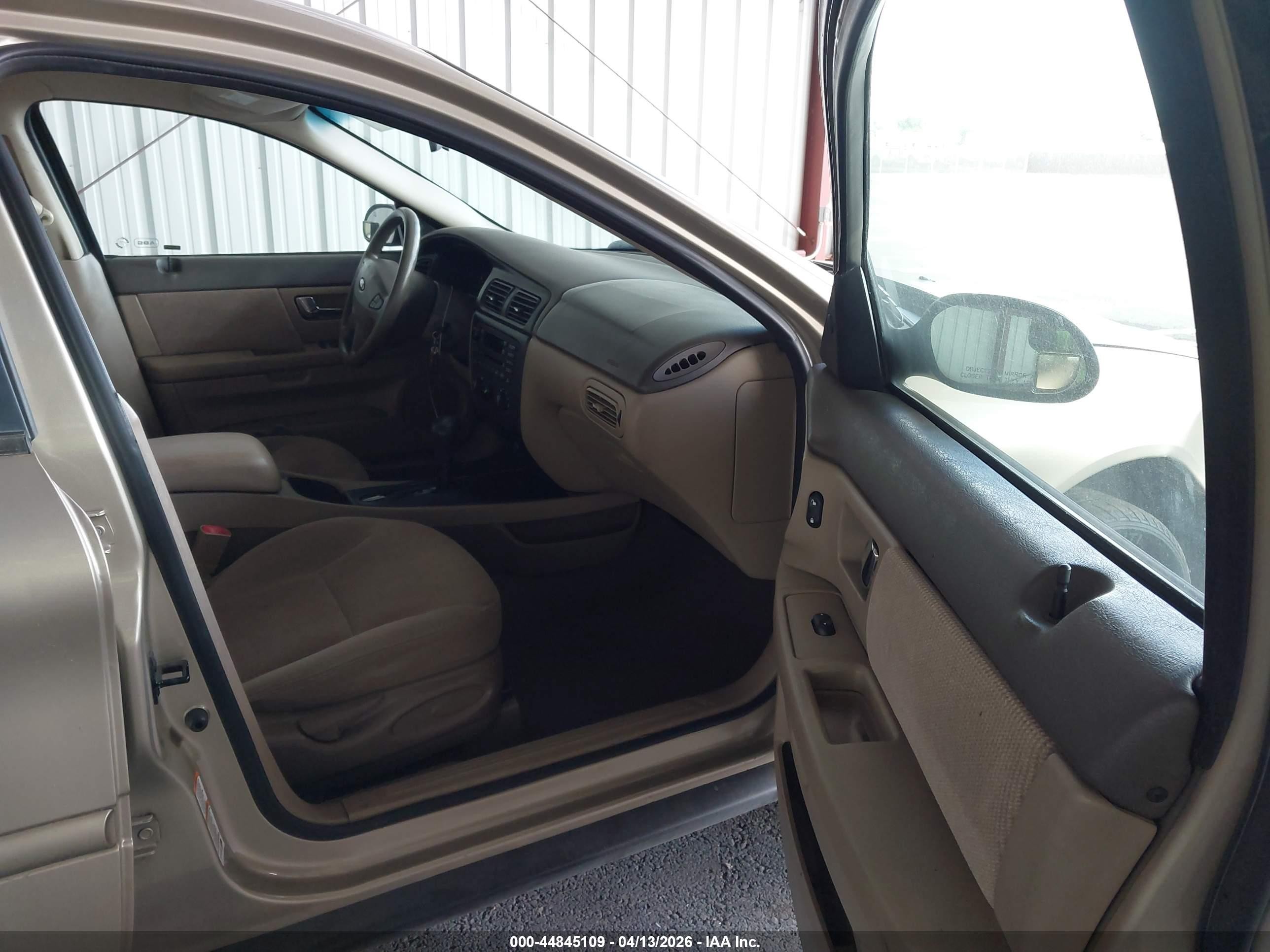 2001 Ford Taurus Ses Gold vin: 1FAHP55S71A190676