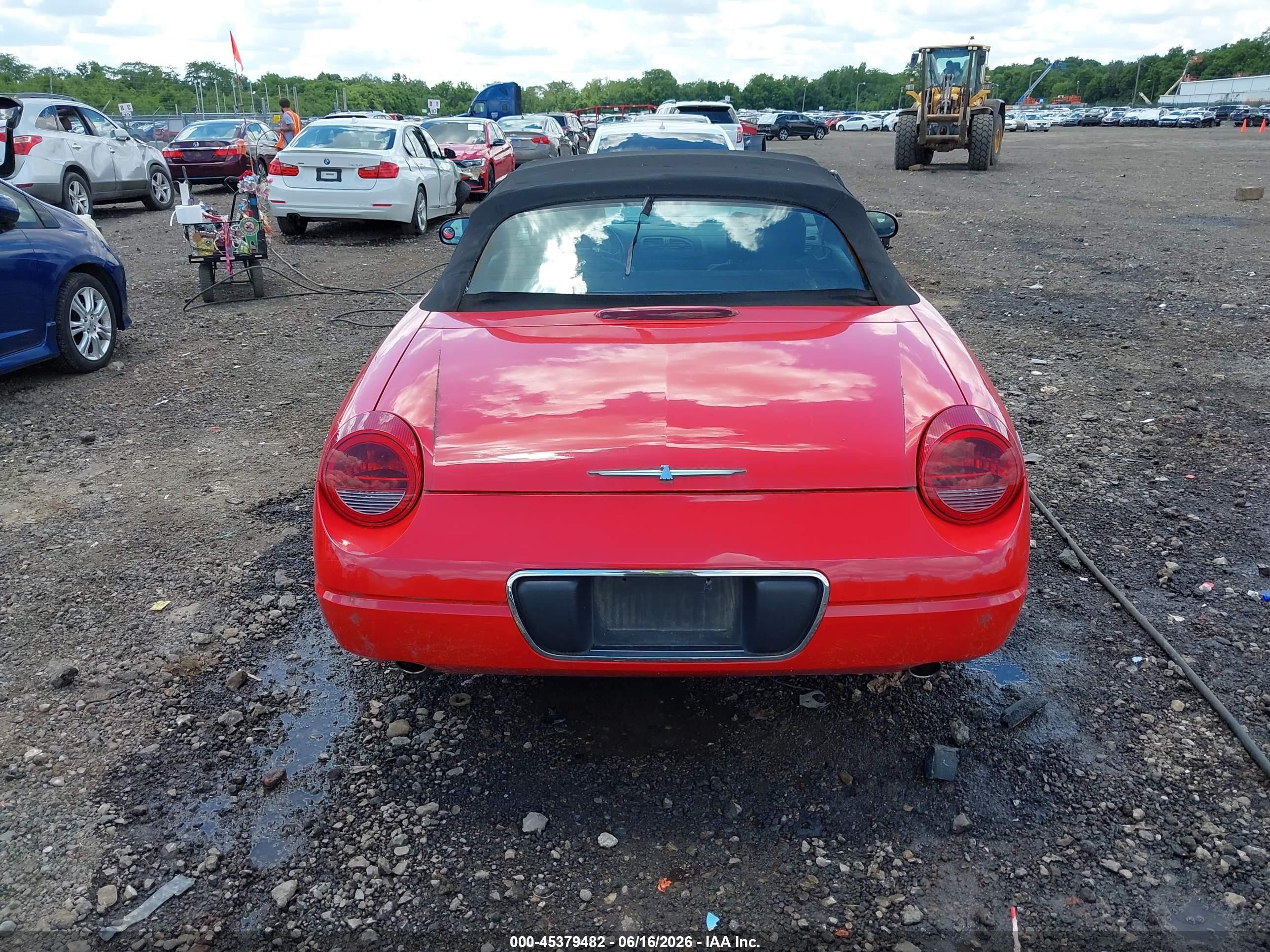 2004 Ford Thunderbird Red vin: 1FAHP60A14Y102091