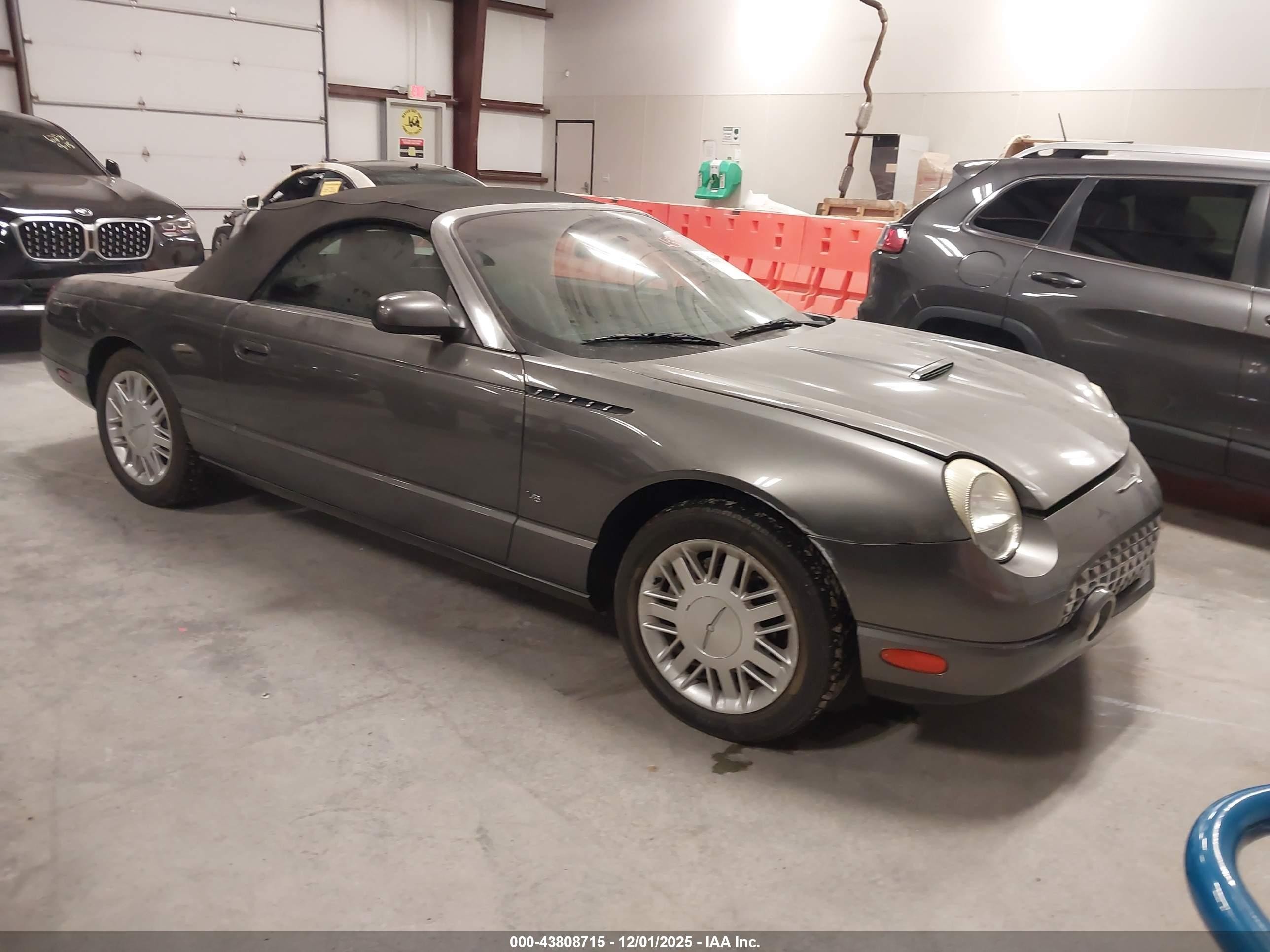 2003 Ford Thunderbird   Silver vin: 1FAHP60A23Y110635
