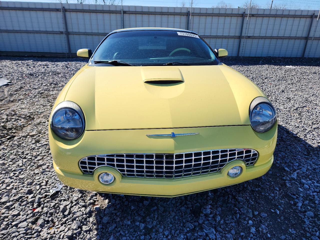 2002 Ford Thunderbird Yellow vin: 1FAHP60A52Y104083