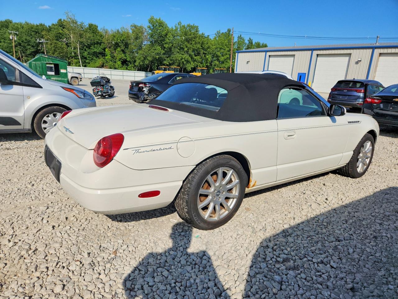 2002 Ford Thunderbird White vin: 1FAHP60A52Y114841