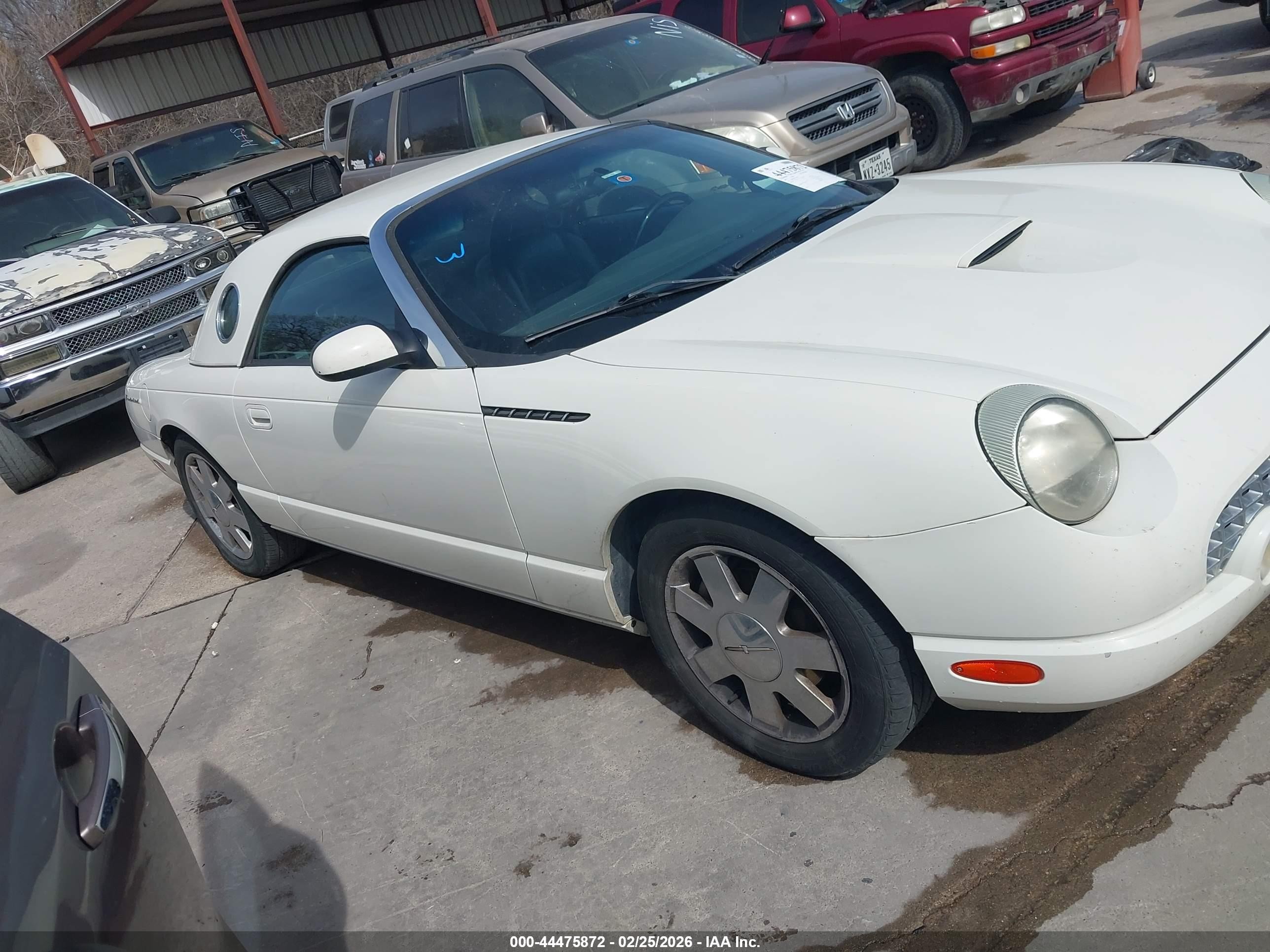 2002 Ford Thunderbird   White vin: 1FAHP60A62Y126433