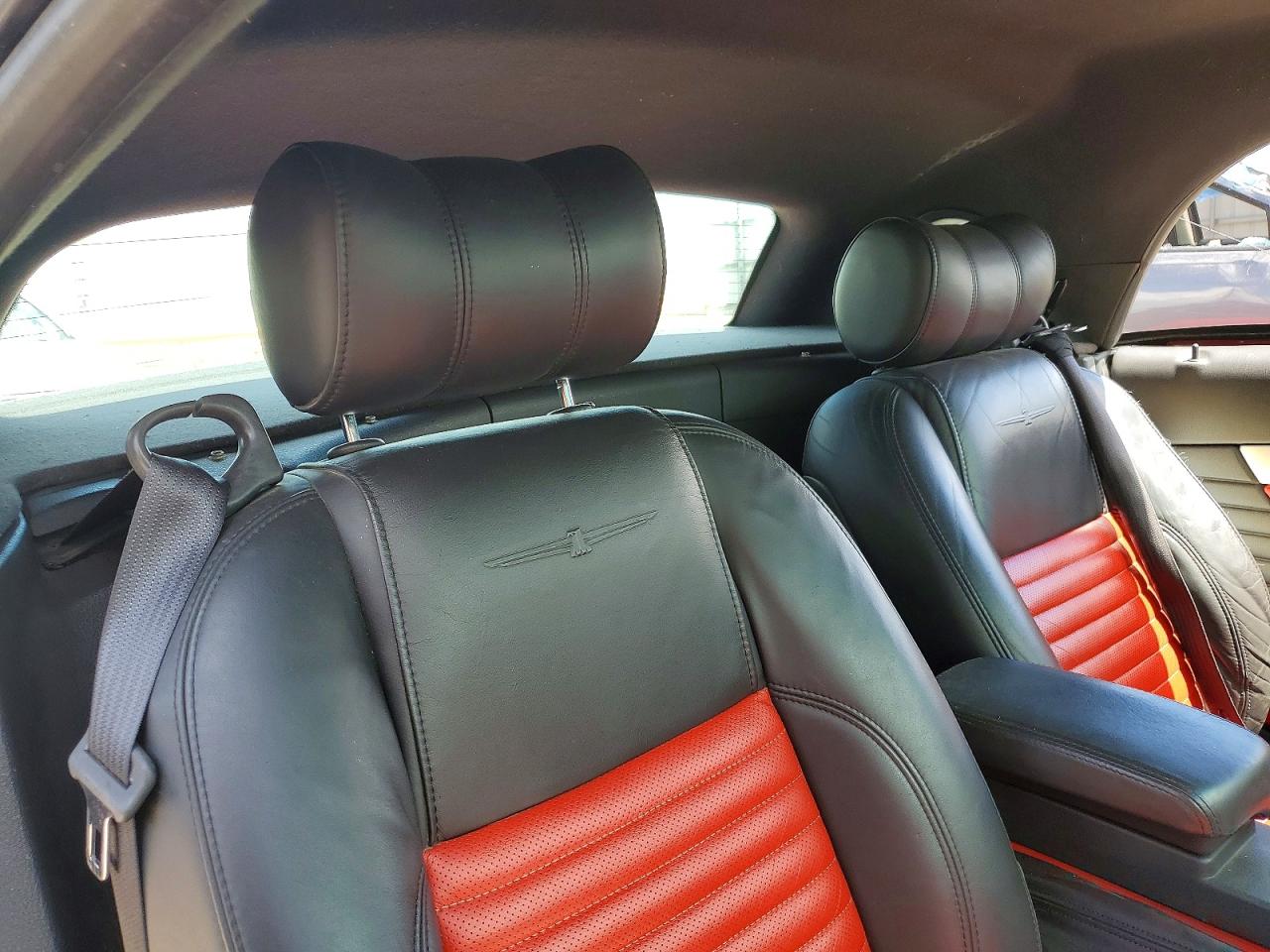 2002 Ford Thunderbird Red vin: 1FAHP60A72Y130331