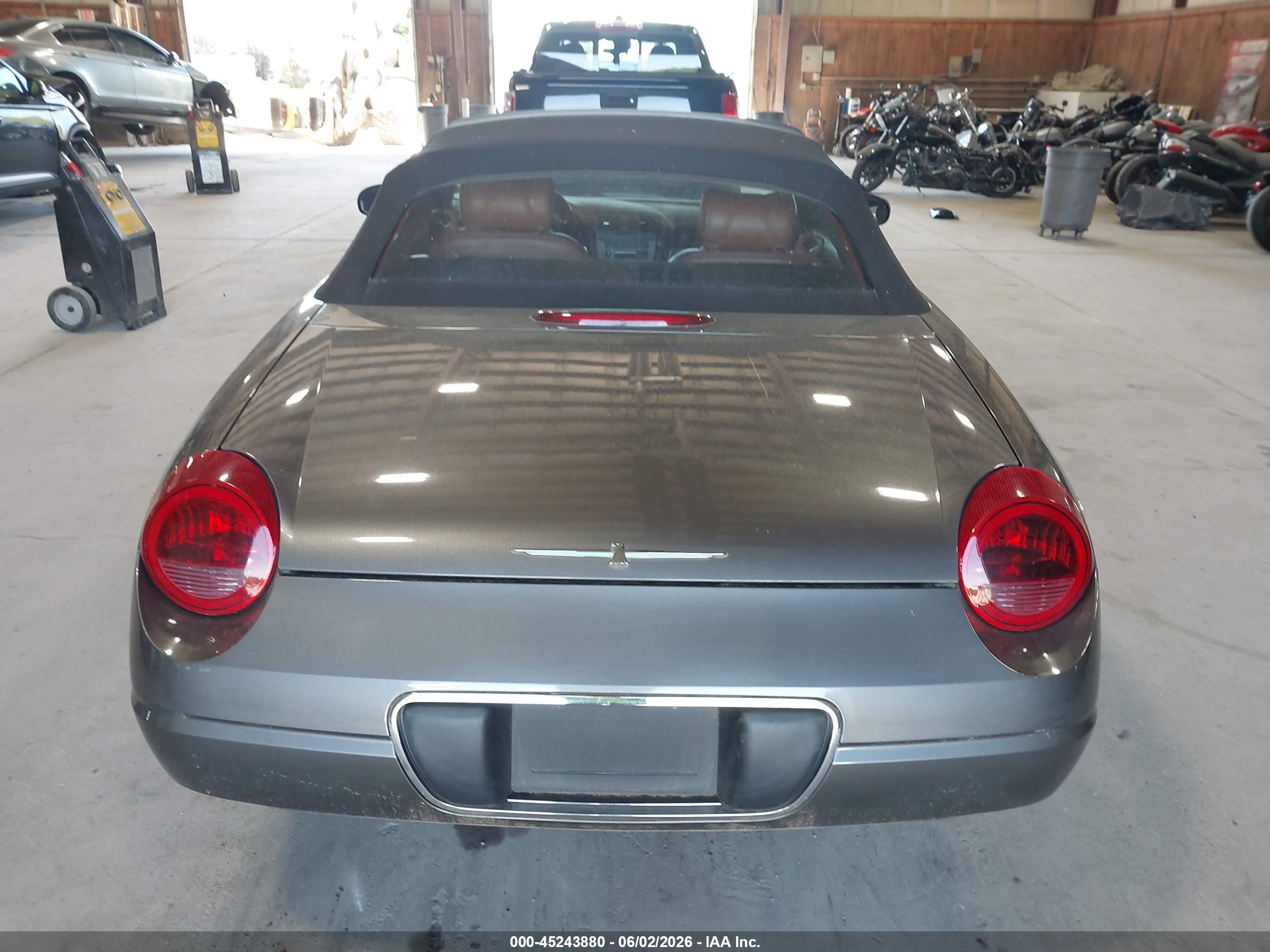 2003 Ford Thunderbird   Gray vin: 1FAHP60A83Y100496