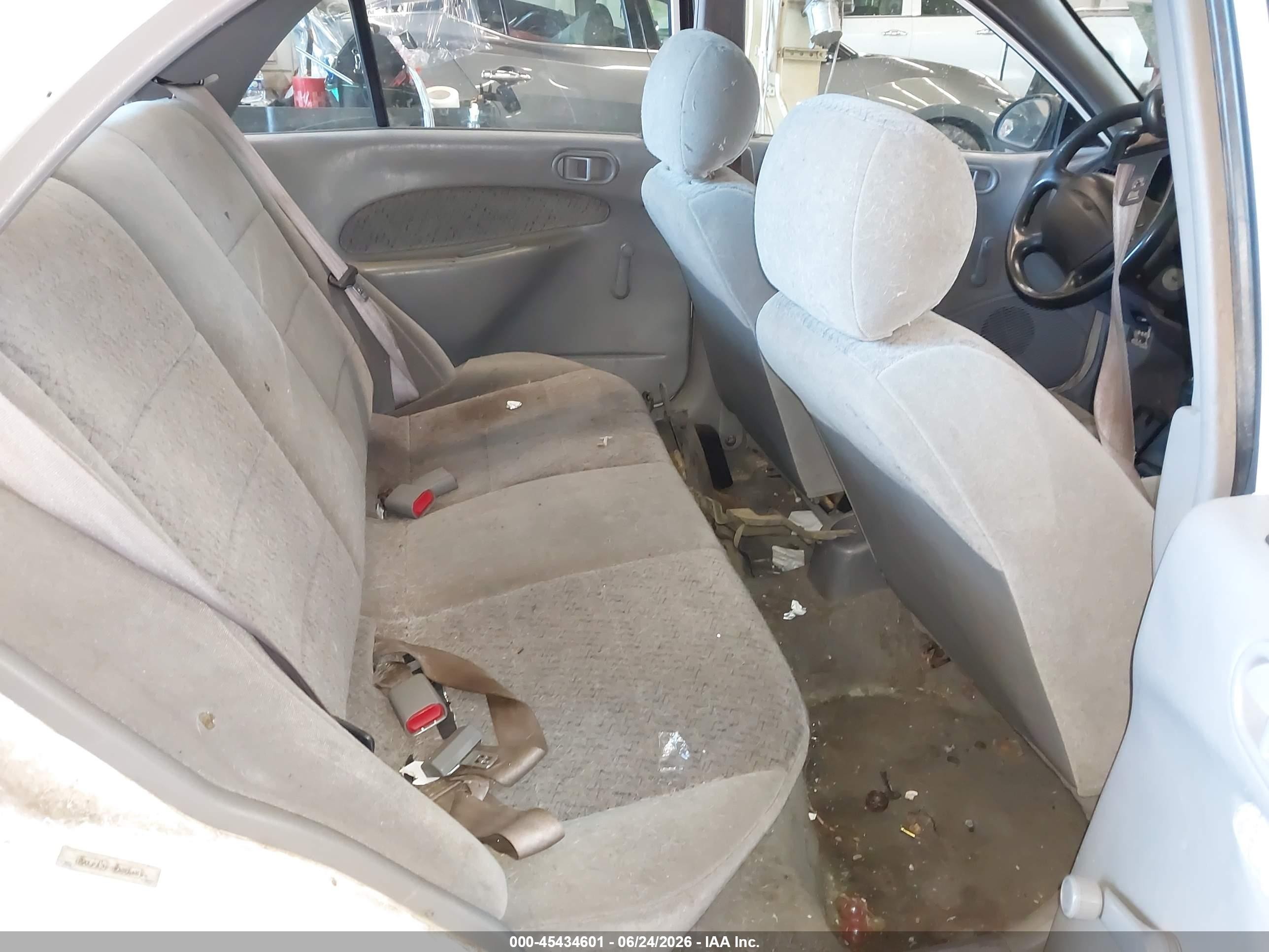 1997 Ford Escort Lx Белый vin: 1FALP13P0VW312644