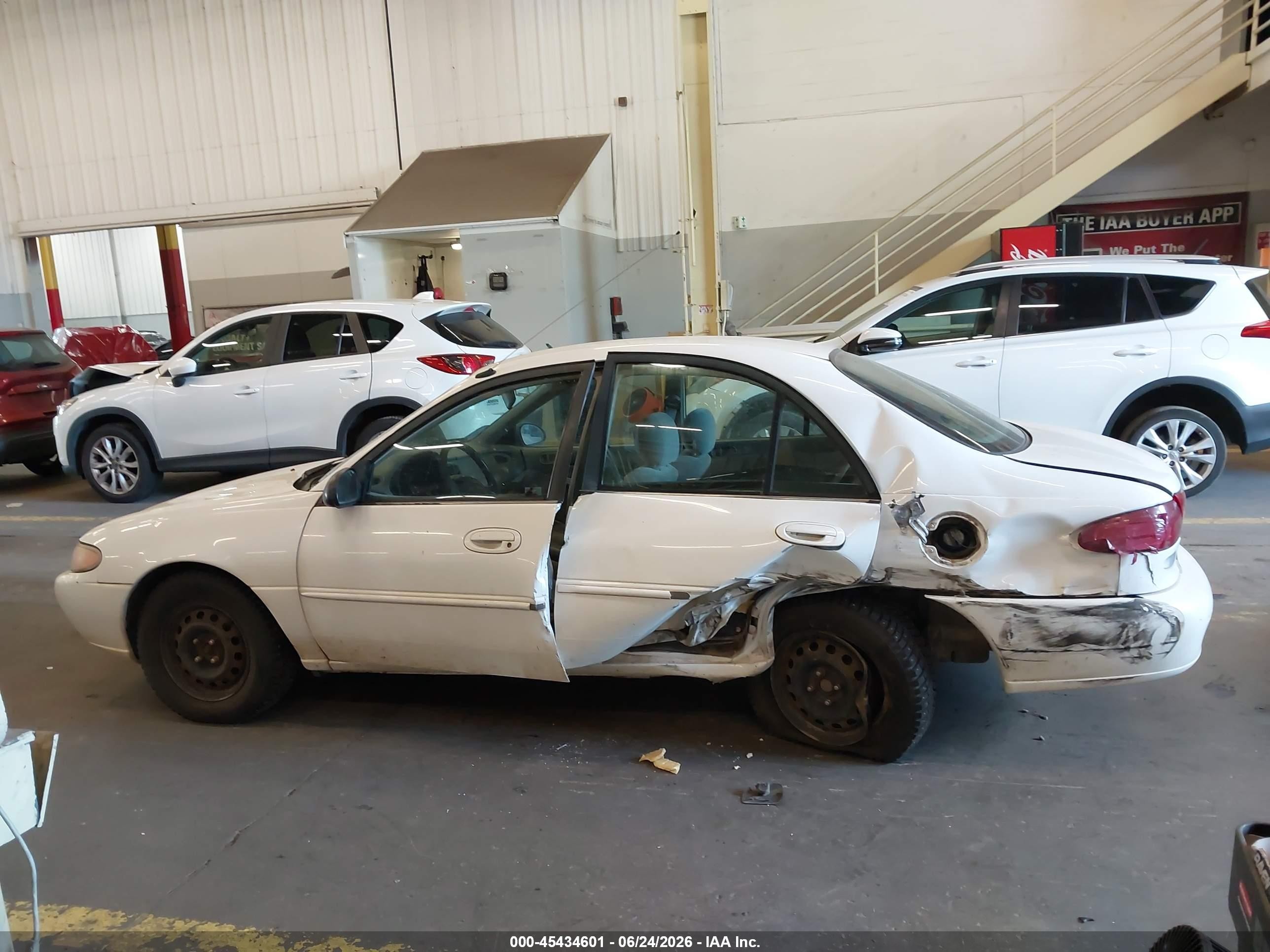 1997 Ford Escort Lx Белый vin: 1FALP13P0VW312644