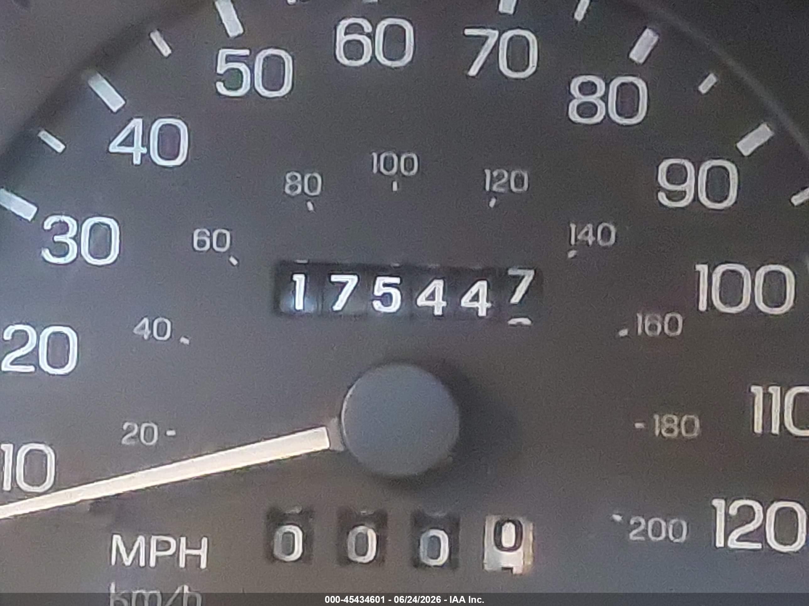 1997 Ford Escort Lx Белый vin: 1FALP13P0VW312644