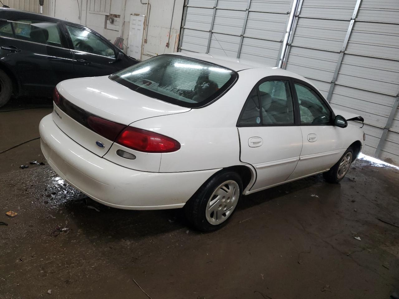 1997 Ford Escort Lx White vin: 1FALP13P3VW360820