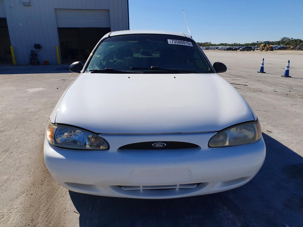 1997 Ford Escort Lx Белый vin: 1FALP13P8VW163402