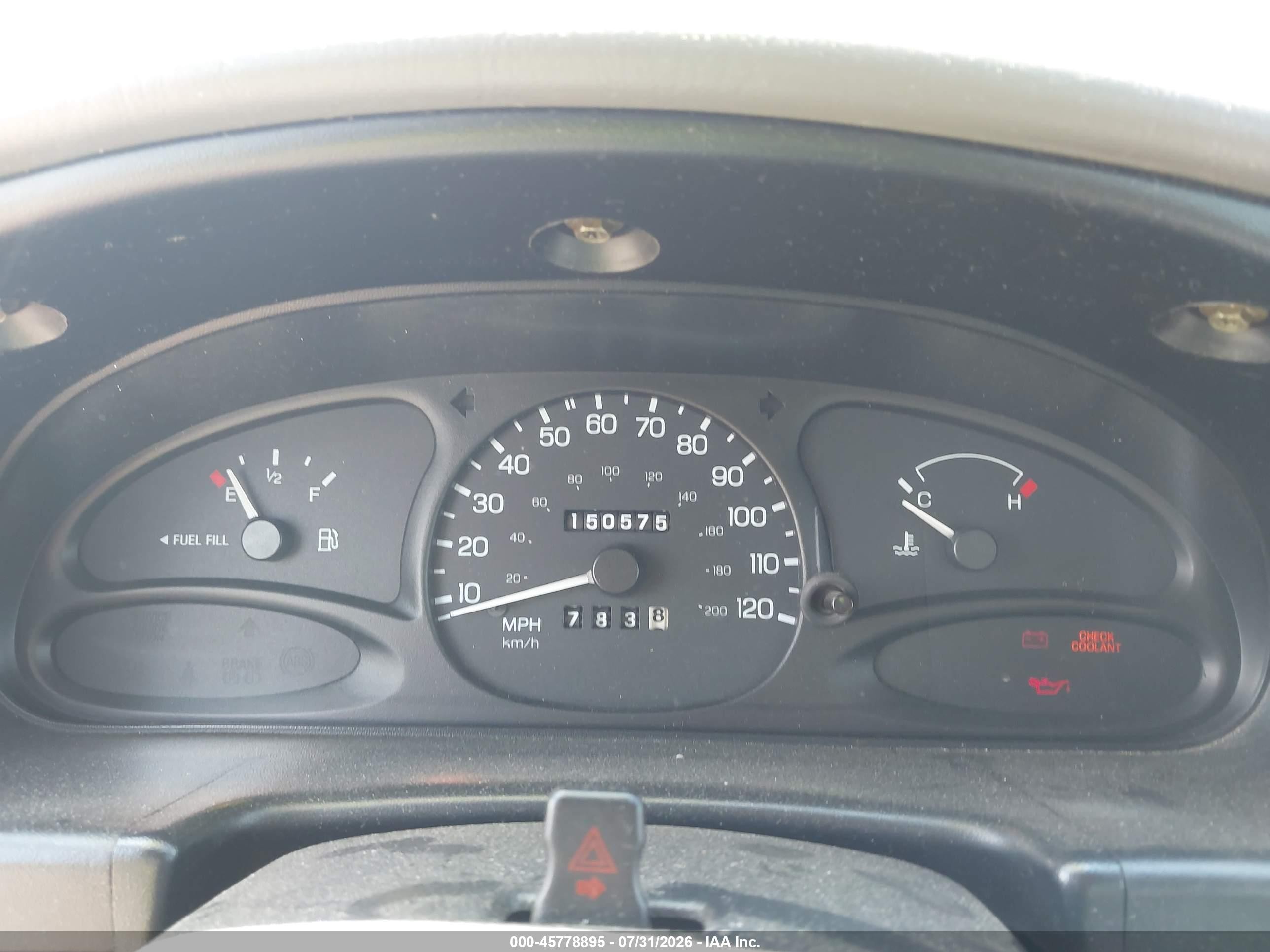 1998 Ford Escort Se Red vin: 1FALP13P9WW106868