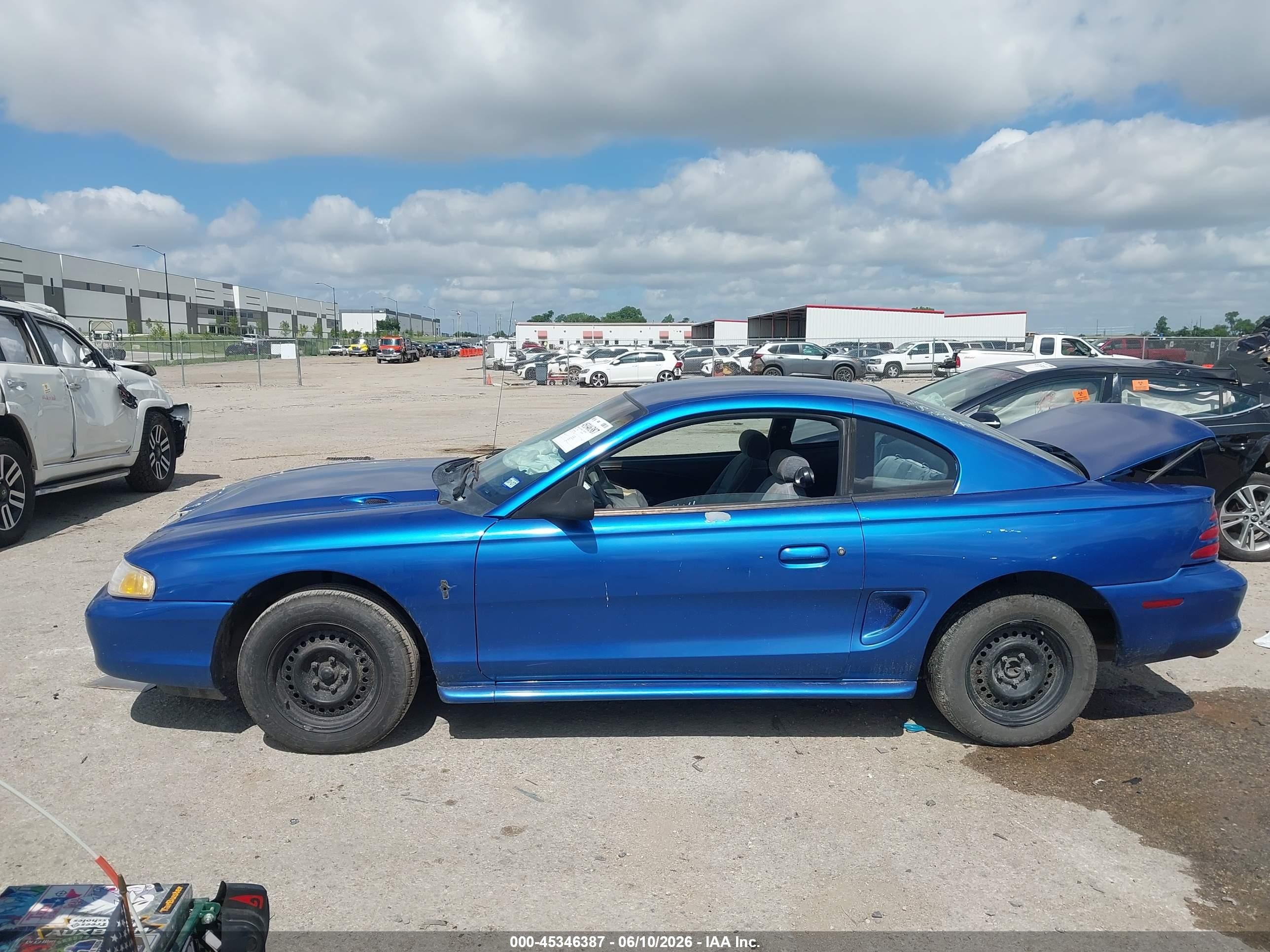 1994 Ford Mustang   Blue vin: 1FALP4040RF204672