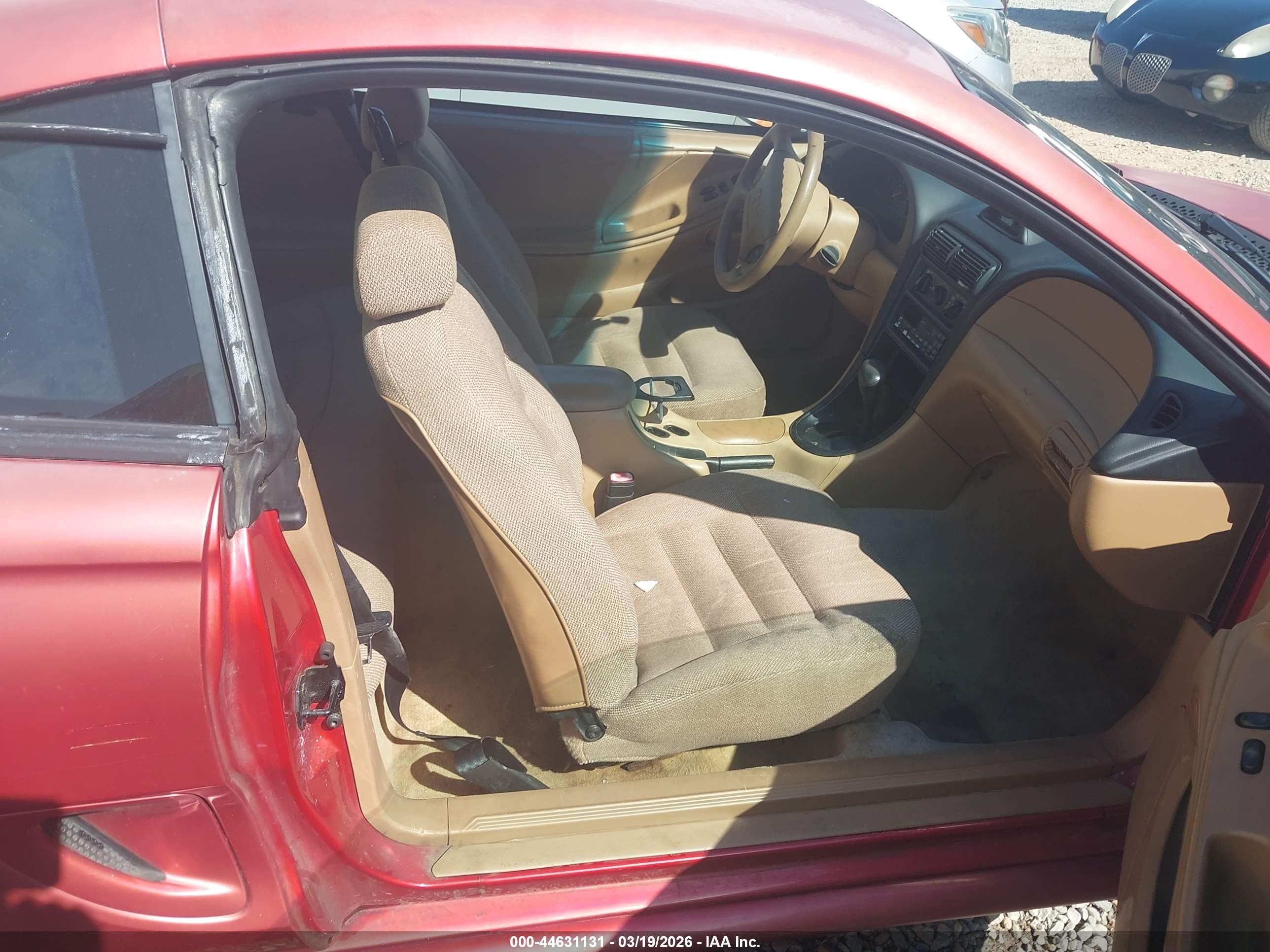 1997 Ford Mustang   Red vin: 1FALP4040VF207940