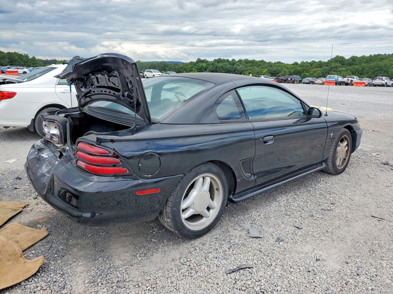 1995 Ford Mustang Two Tone vin: 1FALP4042SF278424