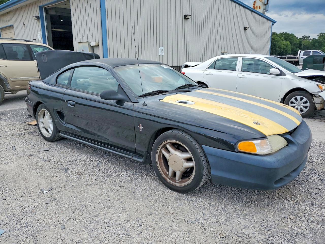 1995 Ford Mustang Two Tone vin: 1FALP4042SF278424
