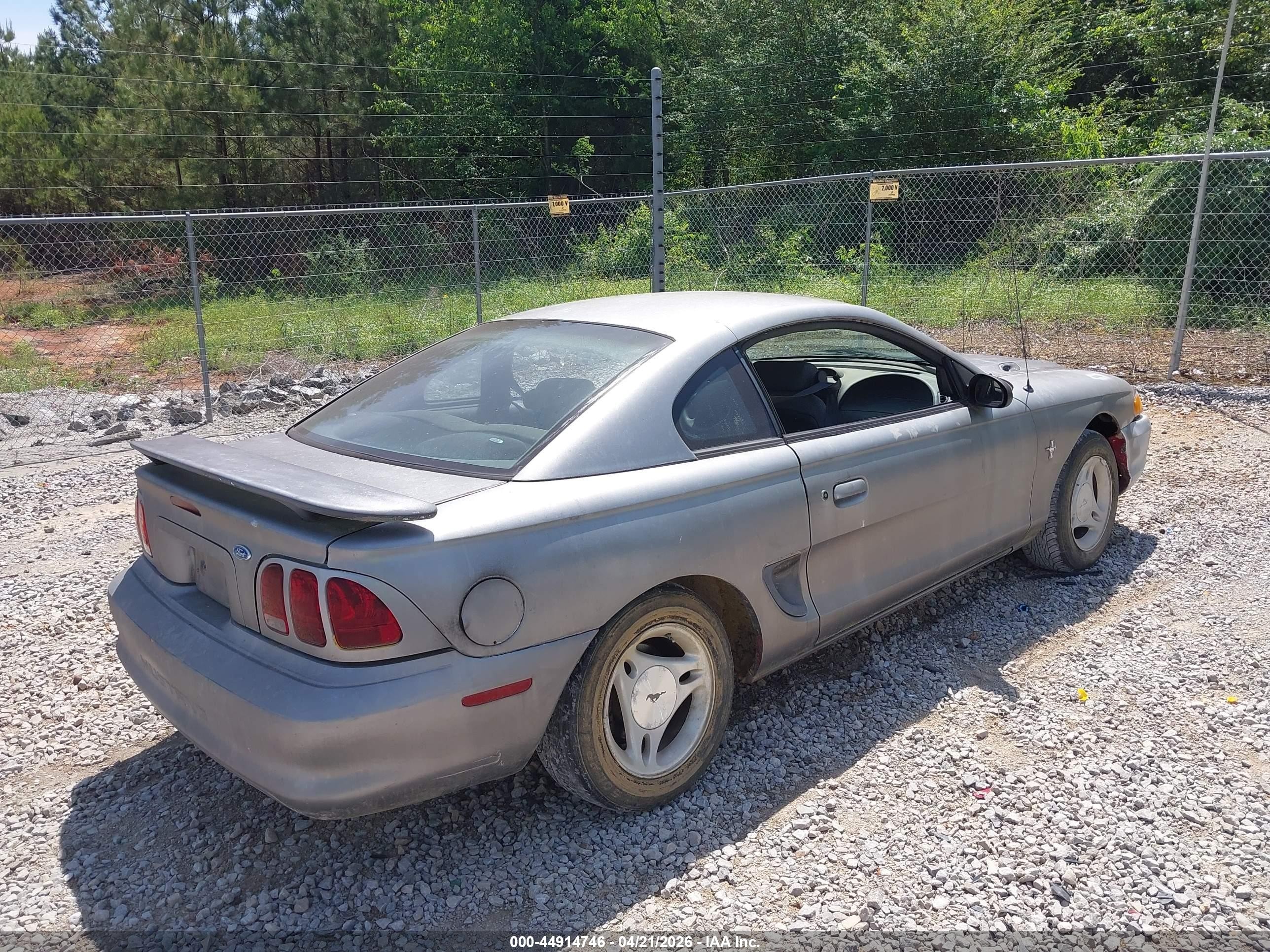 1996 Ford Mustang   Silver vin: 1FALP4042TF226048