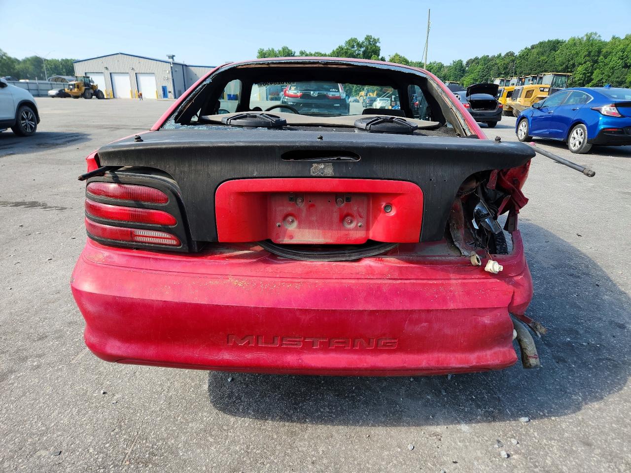 1995 Ford Mustang Red vin: 1FALP4043SF150953