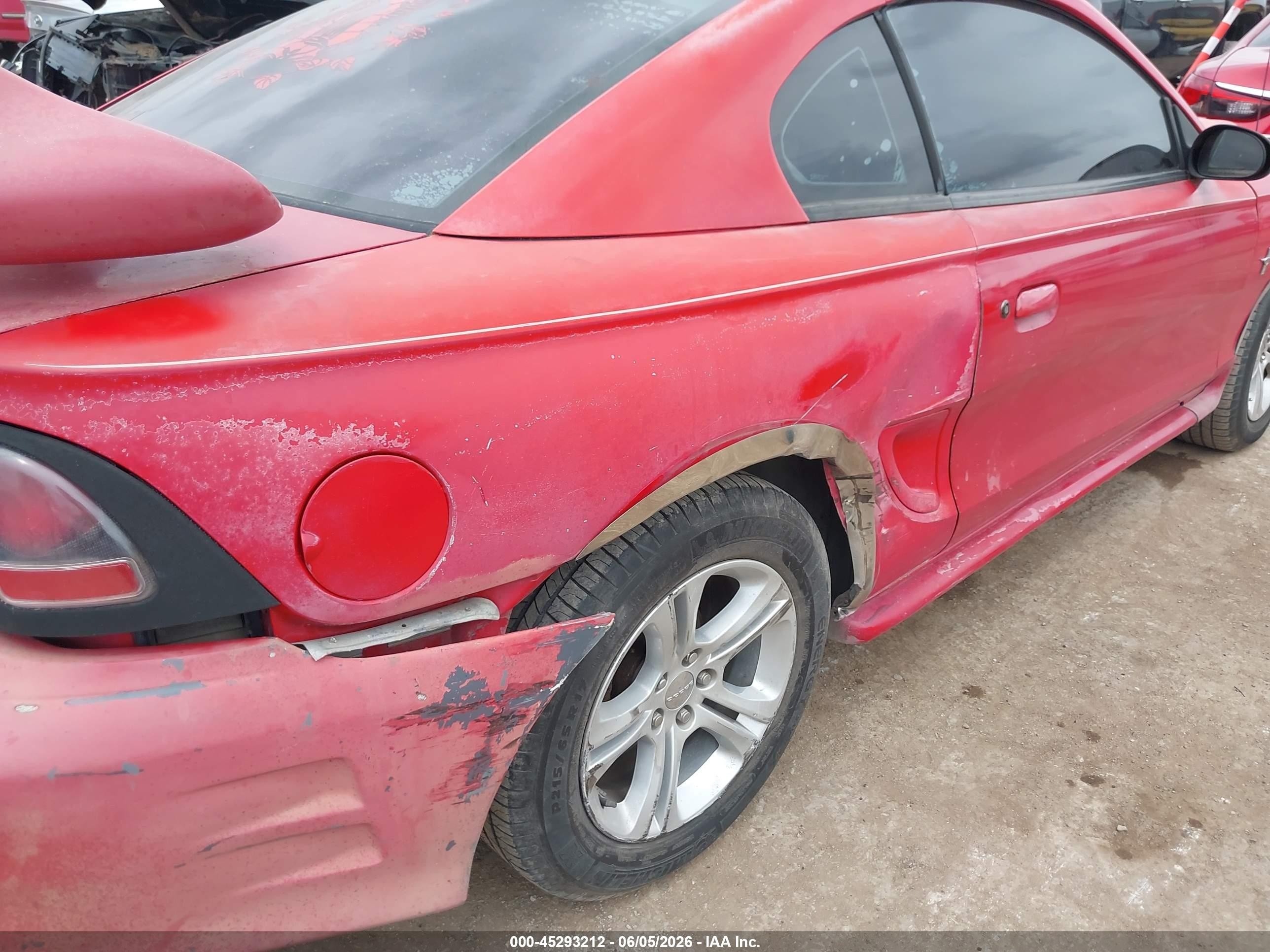 1996 Ford Mustang   Red vin: 1FALP4044TF104436