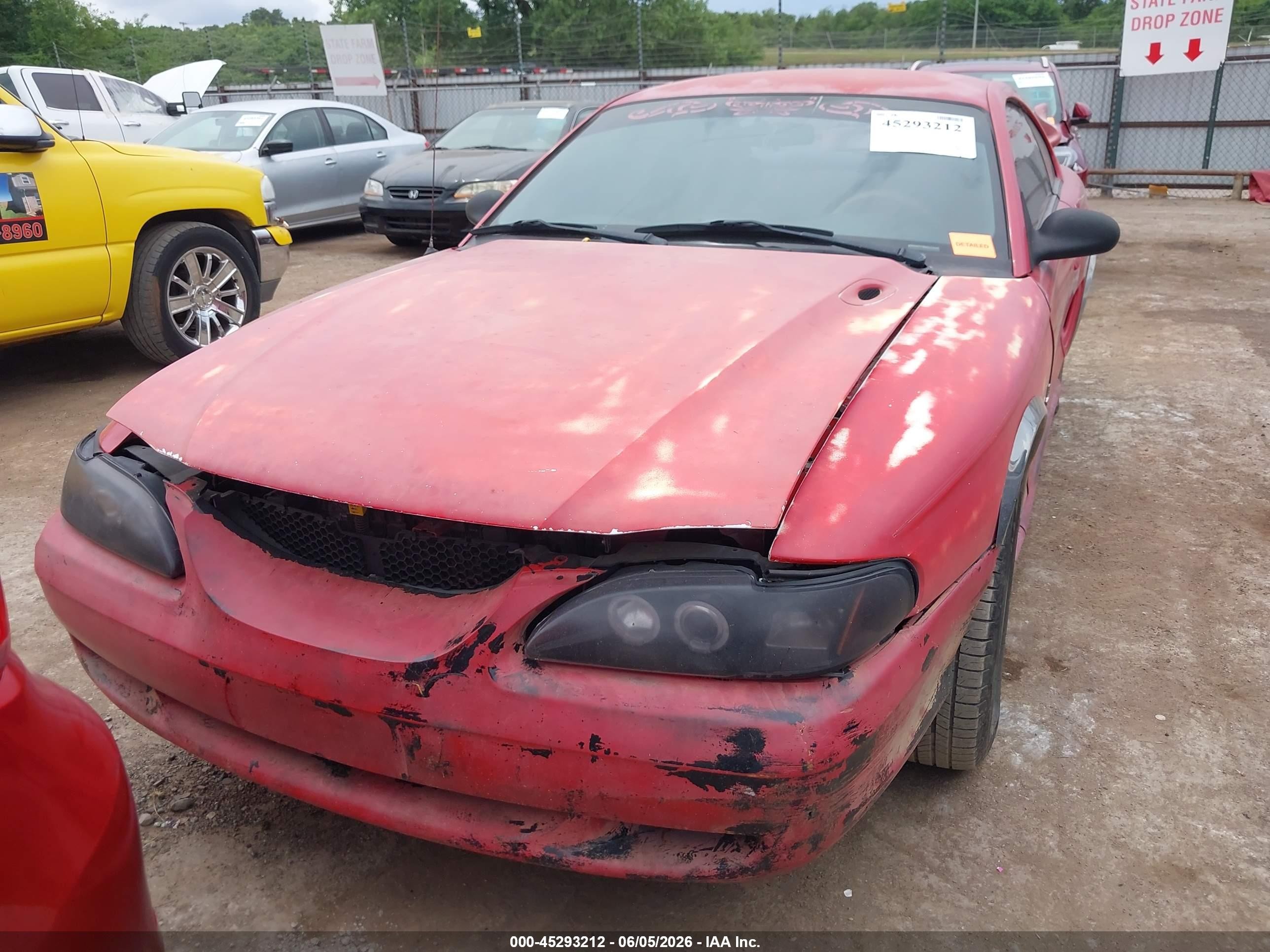 1996 Ford Mustang   Red vin: 1FALP4044TF104436