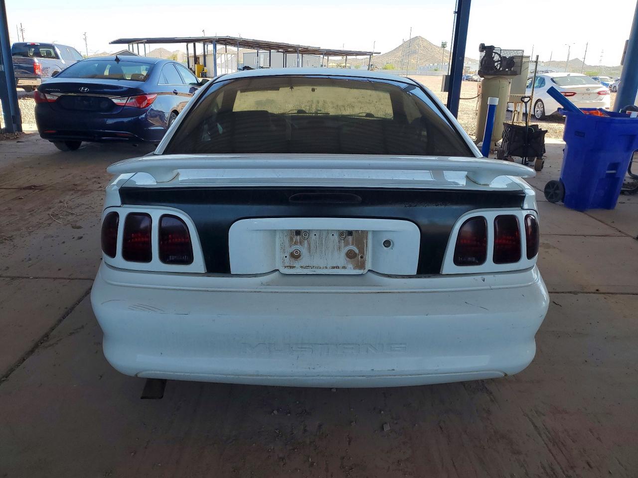 1997 Ford Mustang White vin: 1FALP4044VF115701