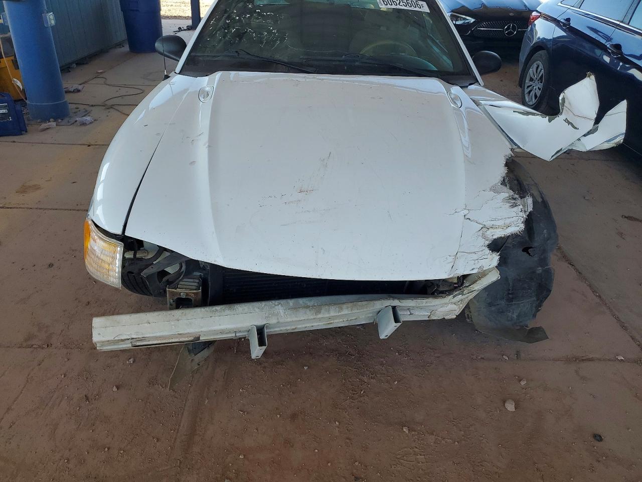 1997 Ford Mustang White vin: 1FALP4044VF115701