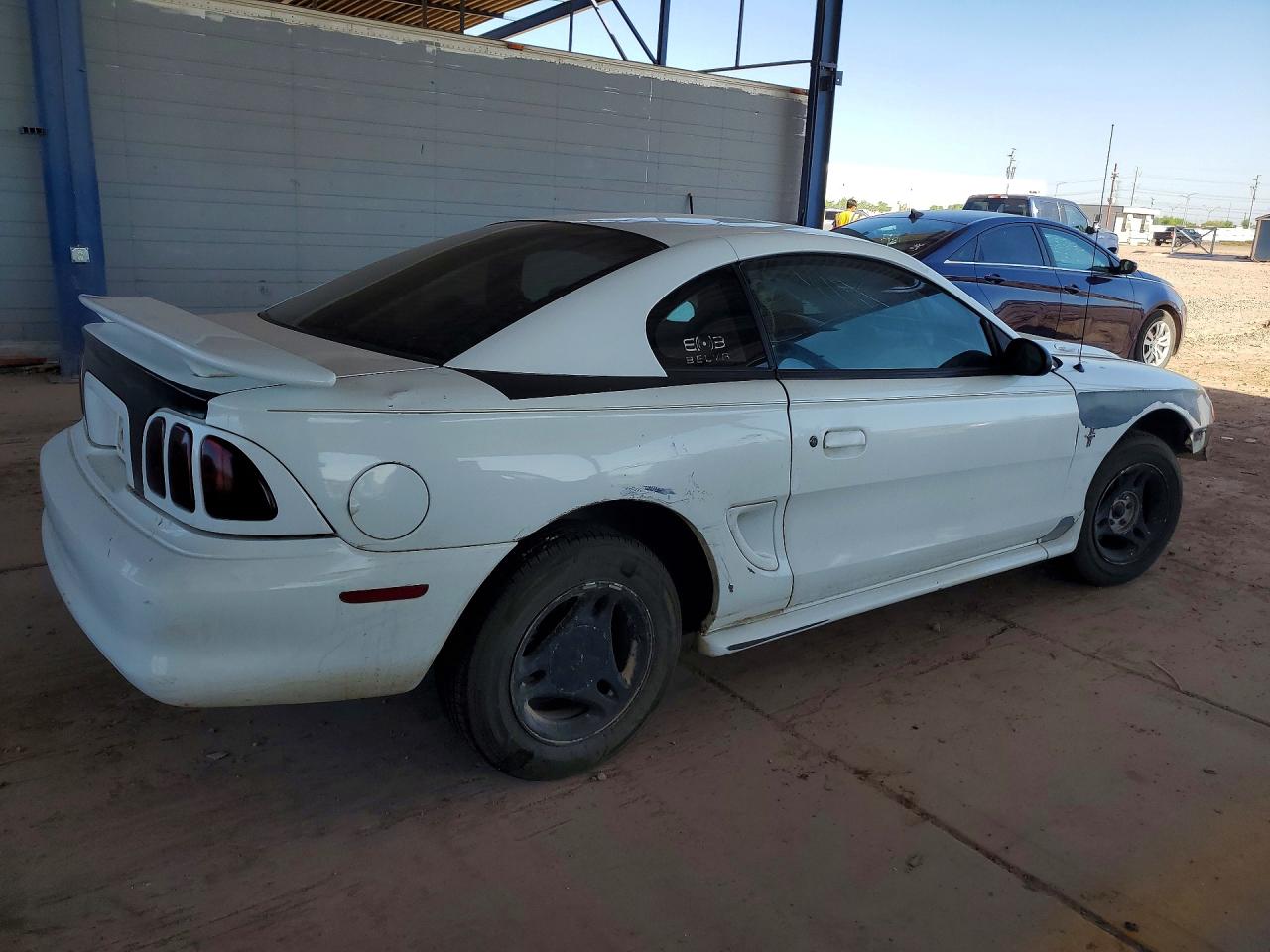 1997 Ford Mustang White vin: 1FALP4044VF115701