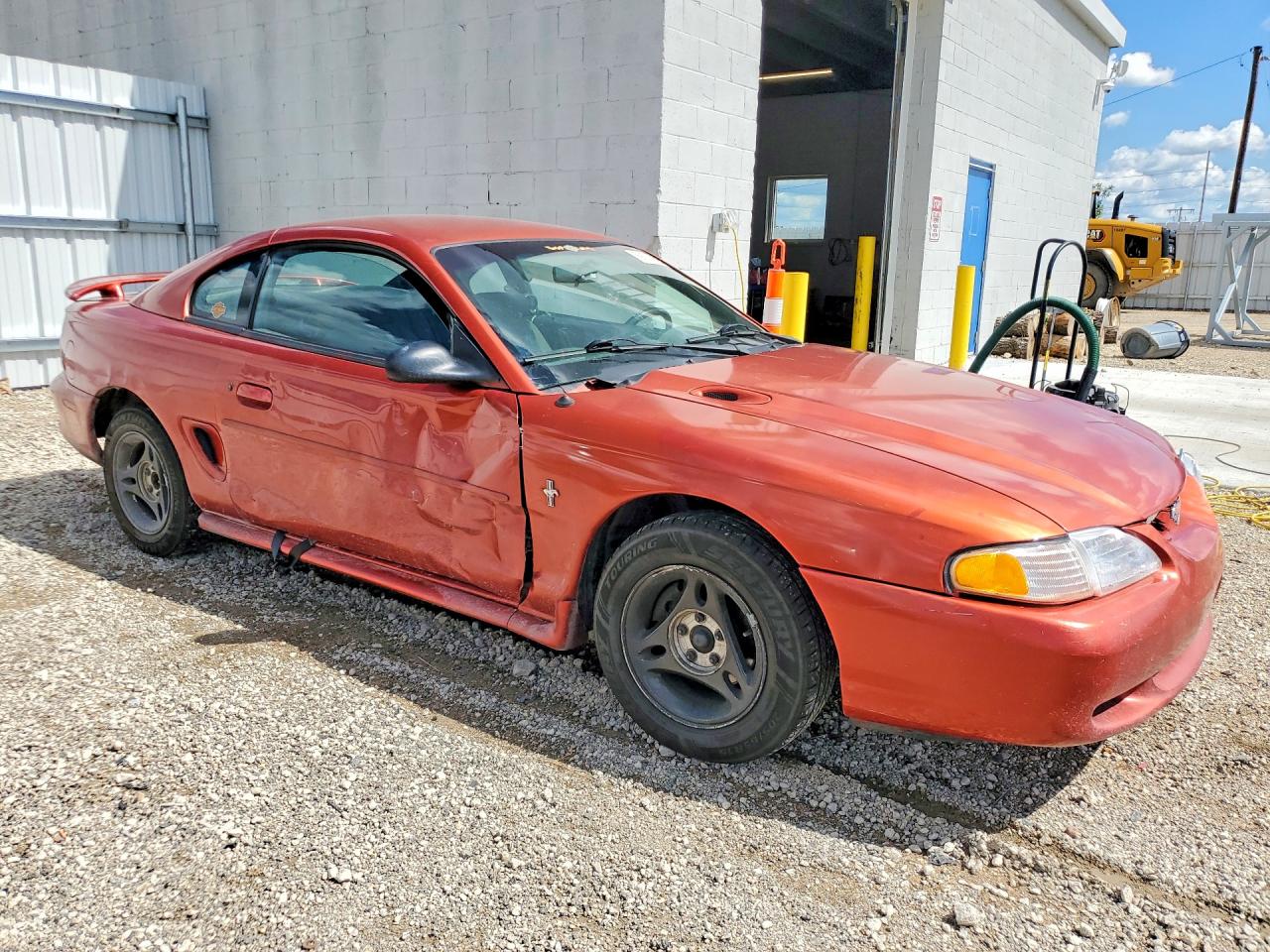 1997 Ford Mustang Оранжевый vin: 1FALP4047VF195897