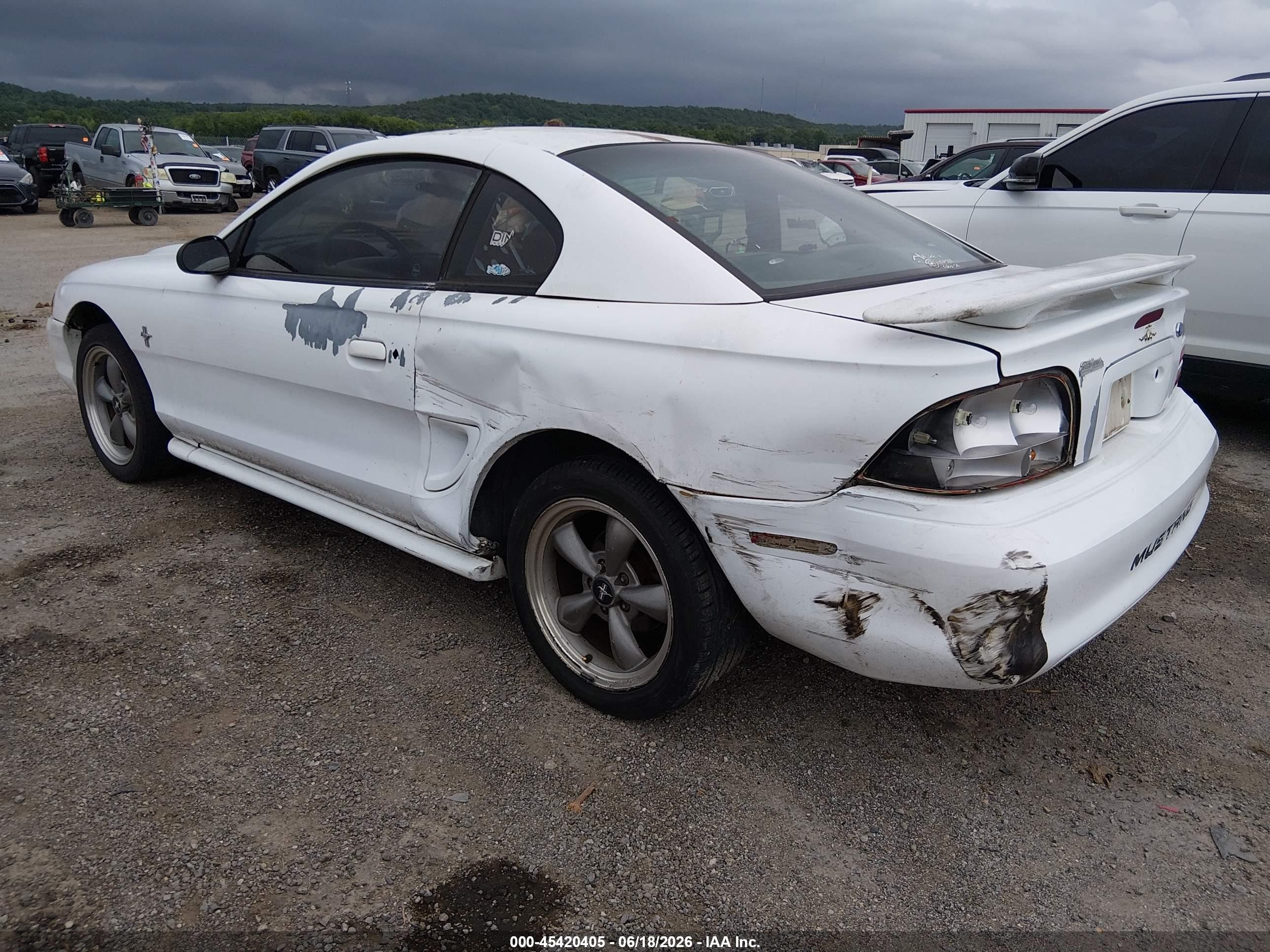 1995 Ford Mustang   White vin: 1FALP4049SF102566