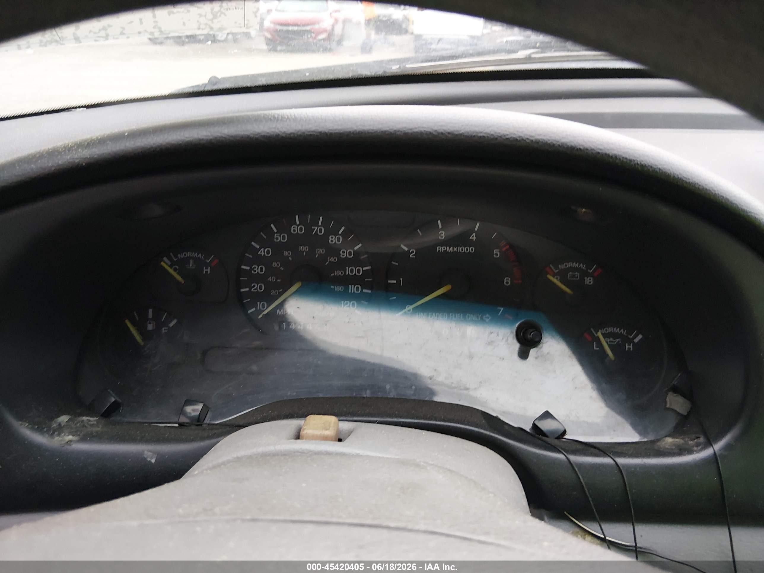 1995 Ford Mustang   White vin: 1FALP4049SF102566