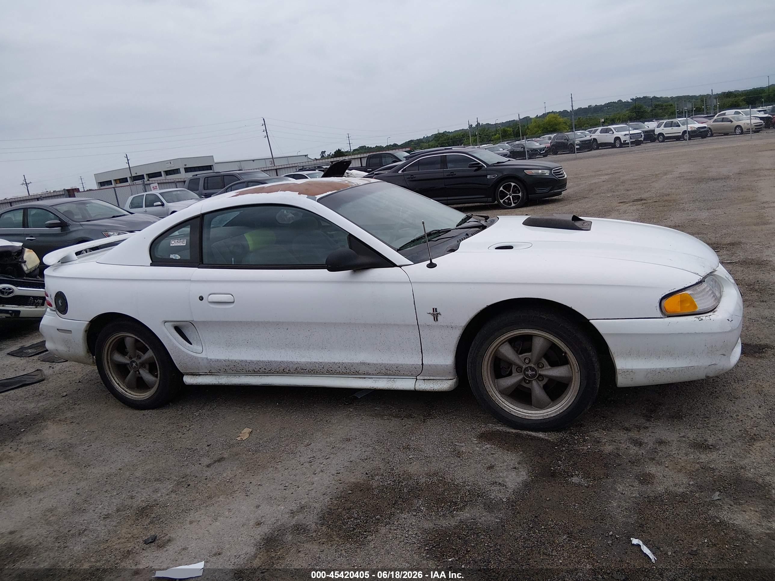 1995 Ford Mustang   White vin: 1FALP4049SF102566