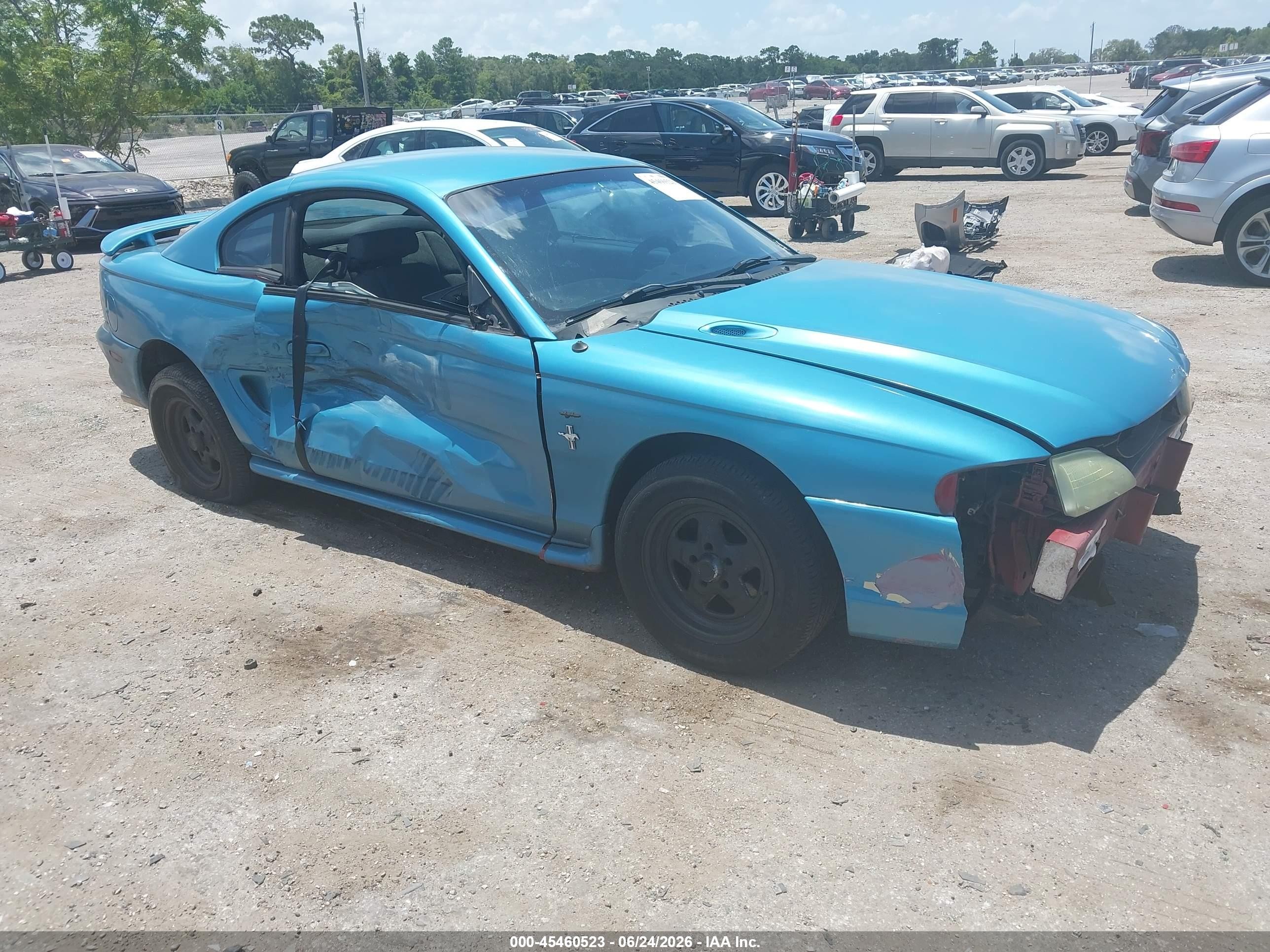 1997 Ford Mustang   Синий vin: 1FALP404XVF204513