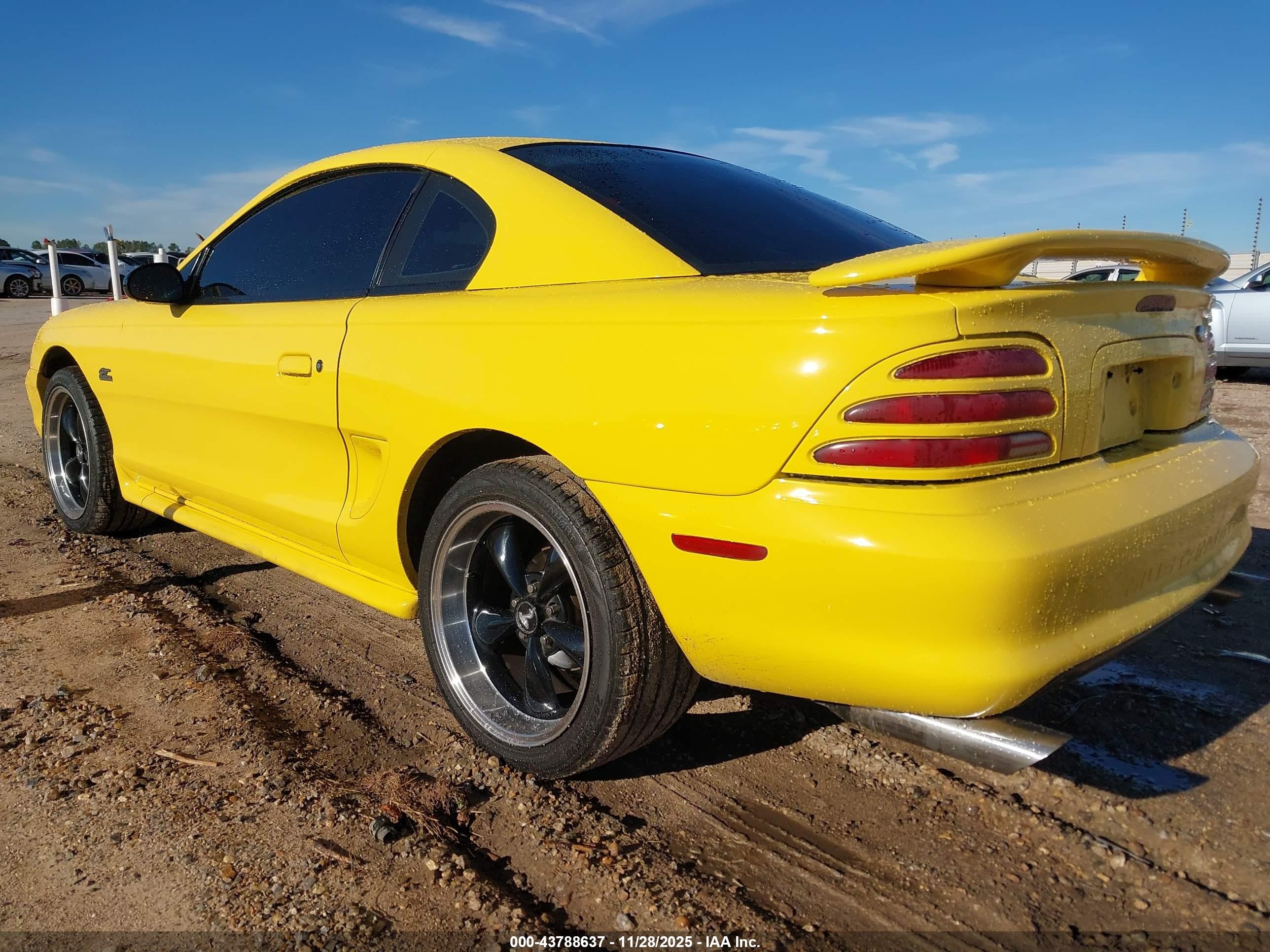 1995 Ford Mustang Gt/gts Yellow vin: 1FALP42T5SF273190
