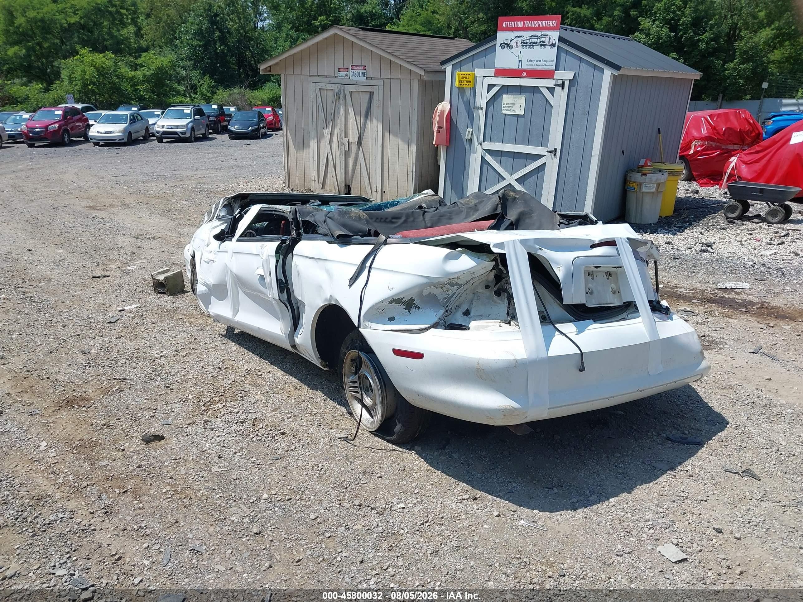 1994 Ford Mustang   Белый vin: 1FALP4444RF218374