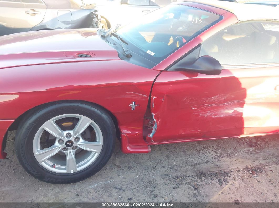 1997 Ford Mustang   Red vin: 1FALP4447VF128193