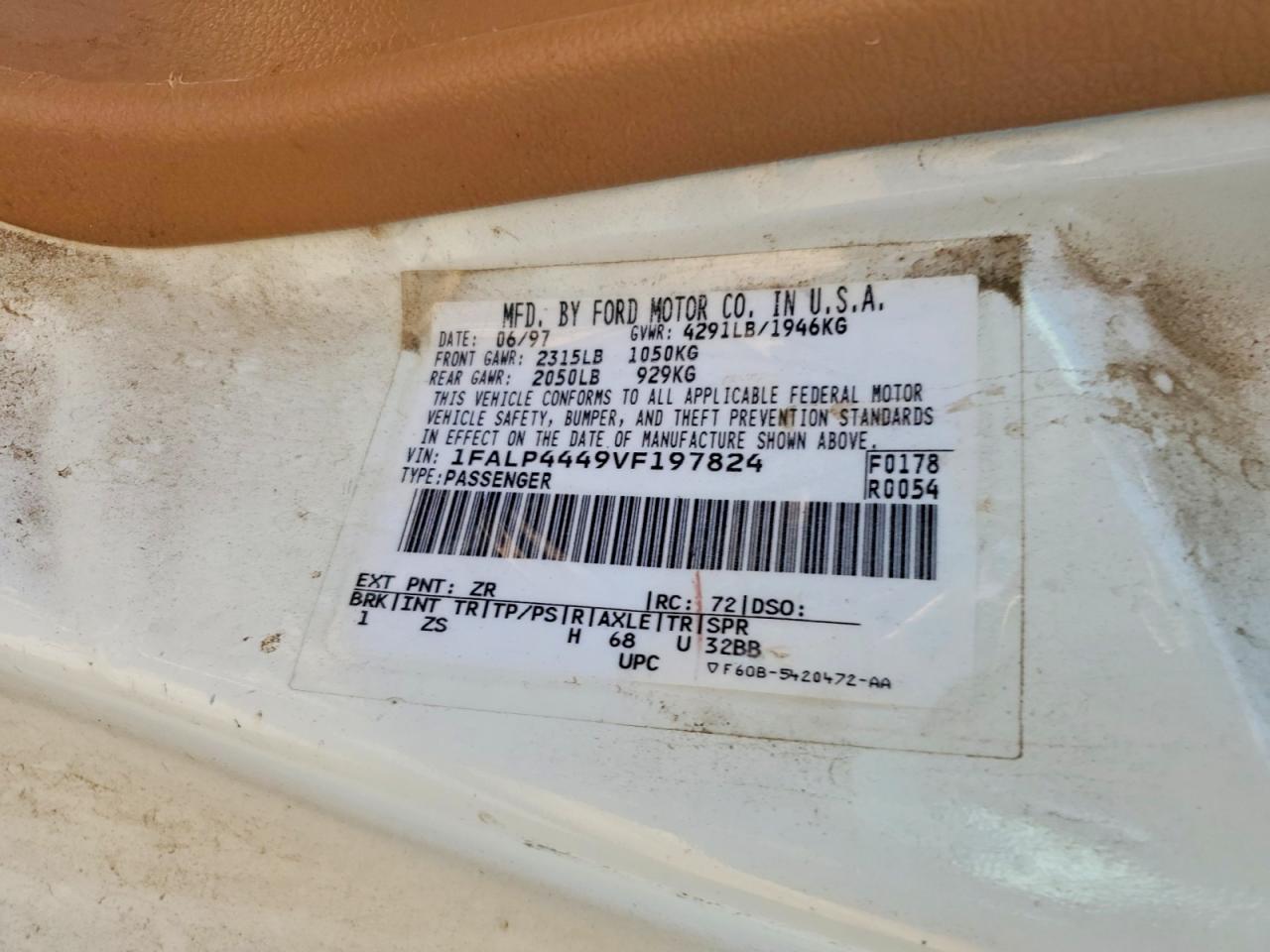 1997 Ford Mustang White vin: 1FALP4449VF197824