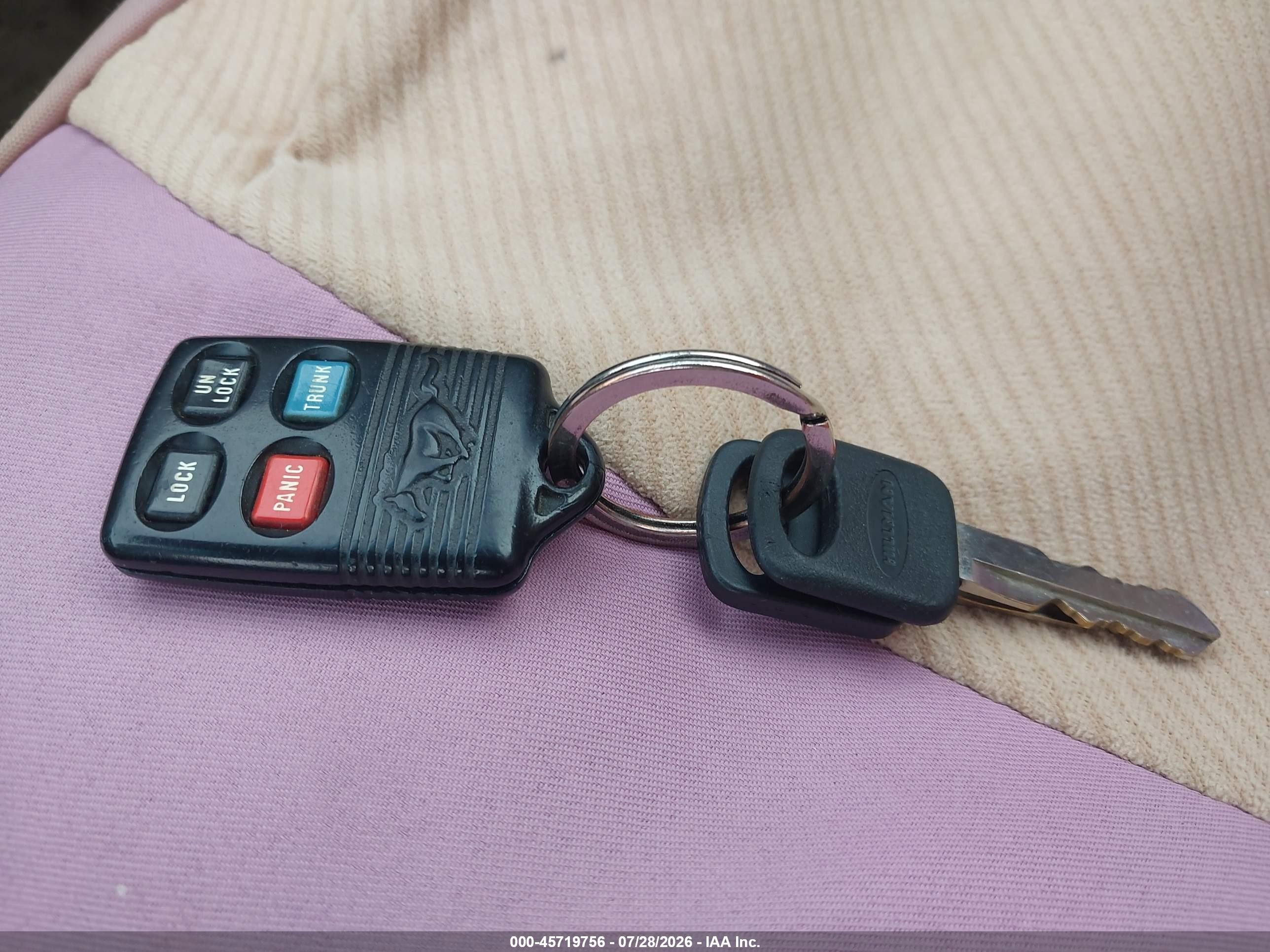 1995 Ford Mustang   Red vin: 1FALP444XSF240062