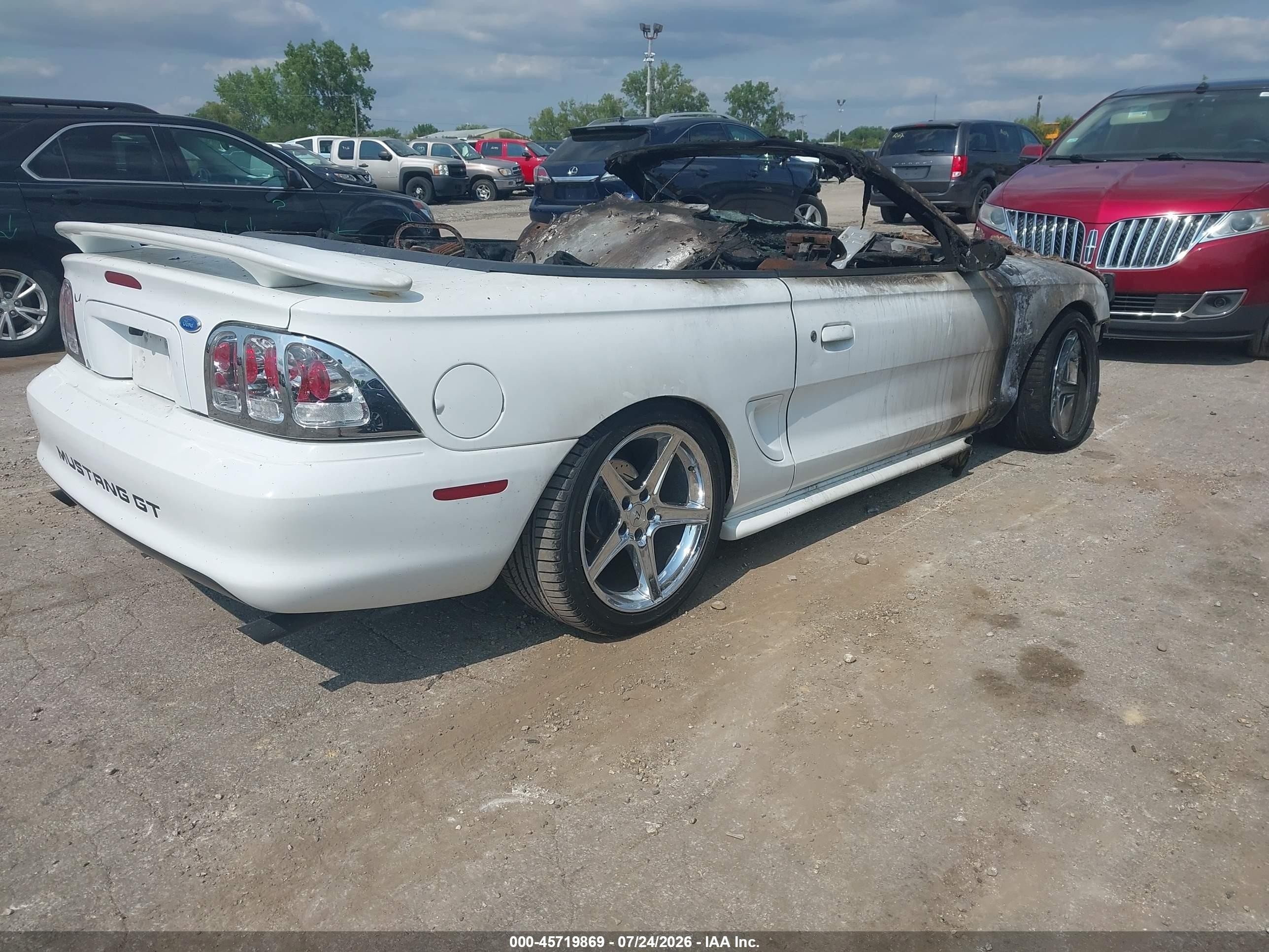1994 Ford Mustang Gt White vin: 1FALP45T1RF105777