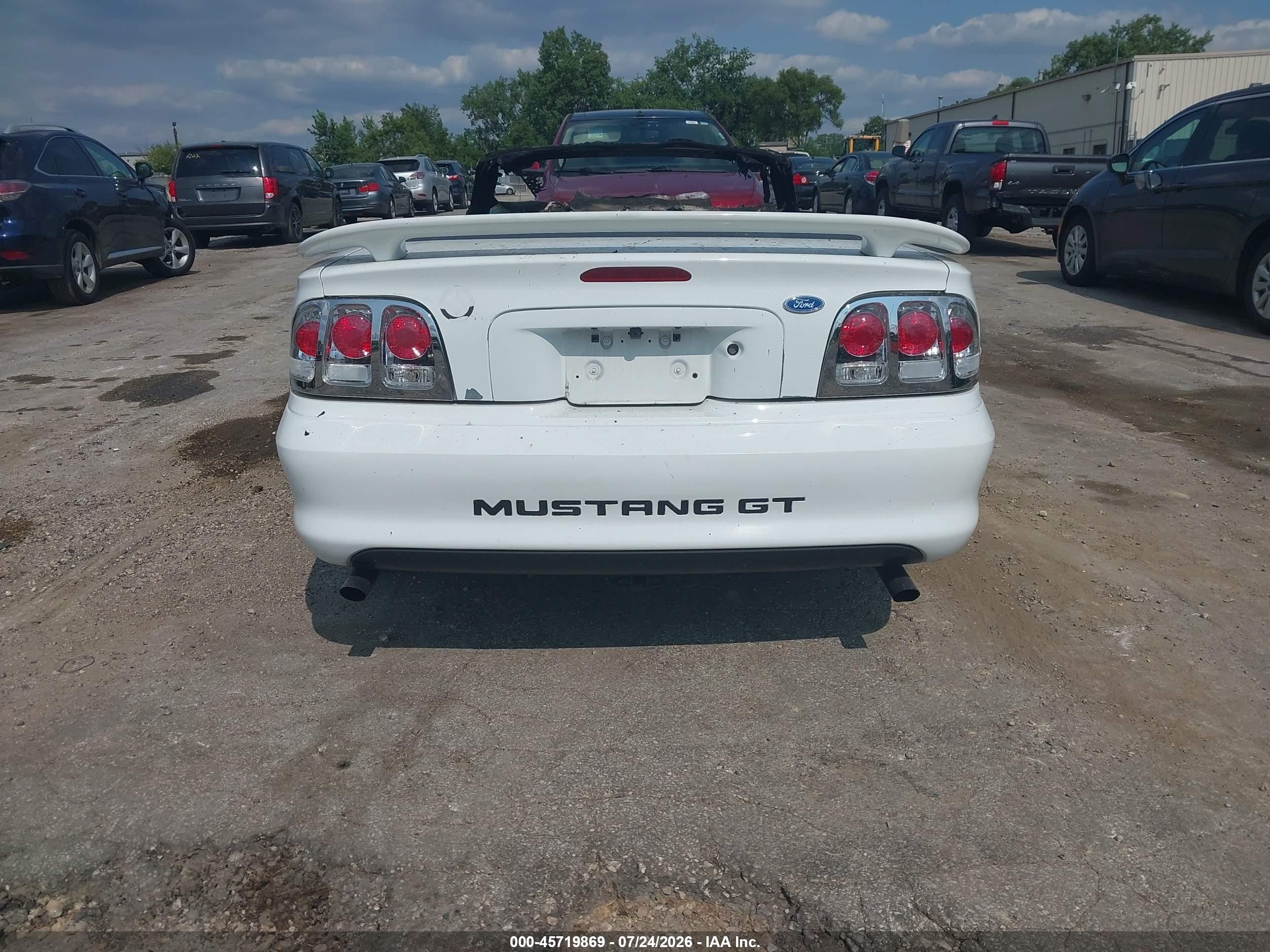 1994 Ford Mustang Gt White vin: 1FALP45T1RF105777
