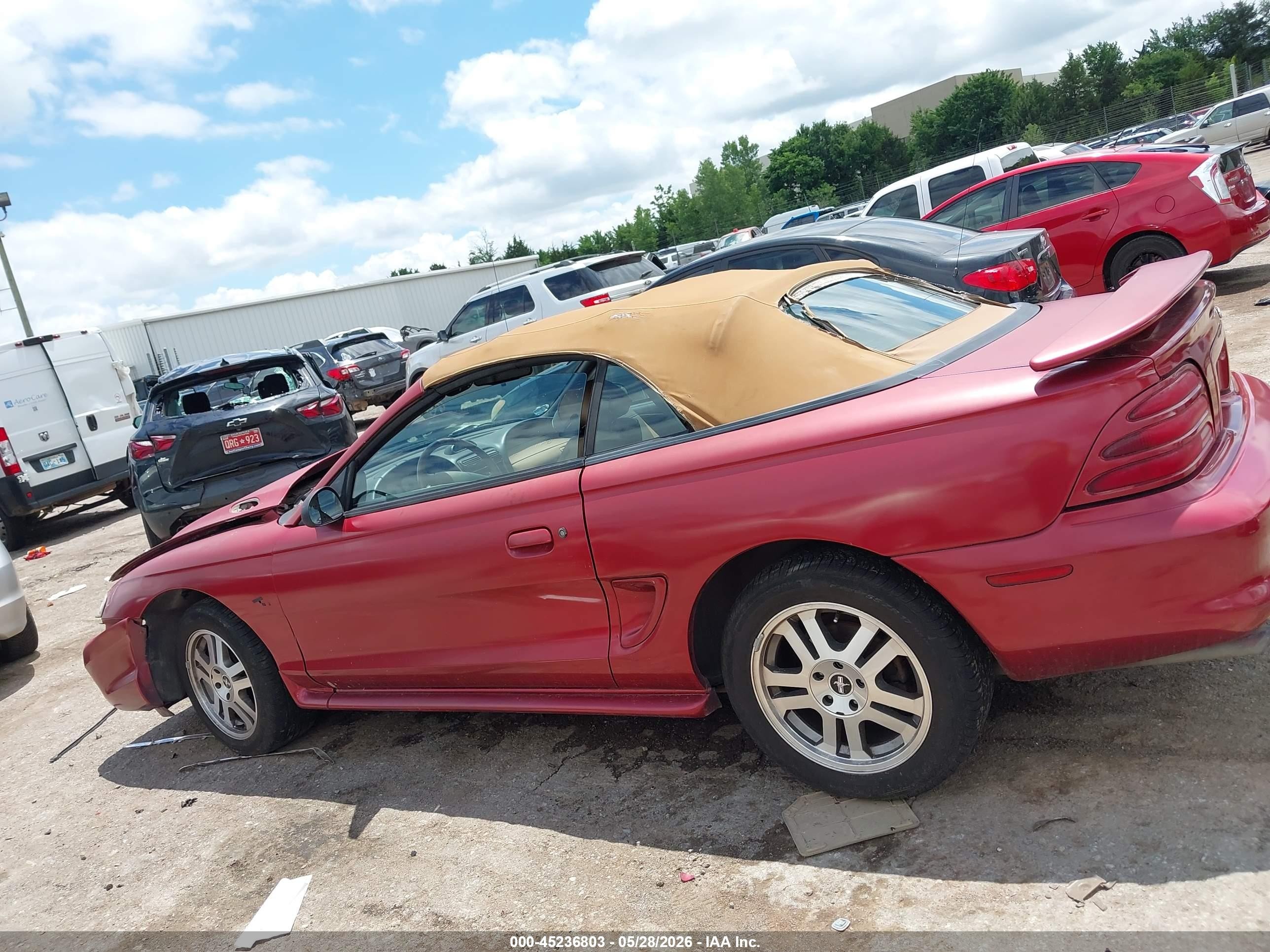 1995 Ford Mustang Gt/gts Red vin: 1FALP45T7SF201158