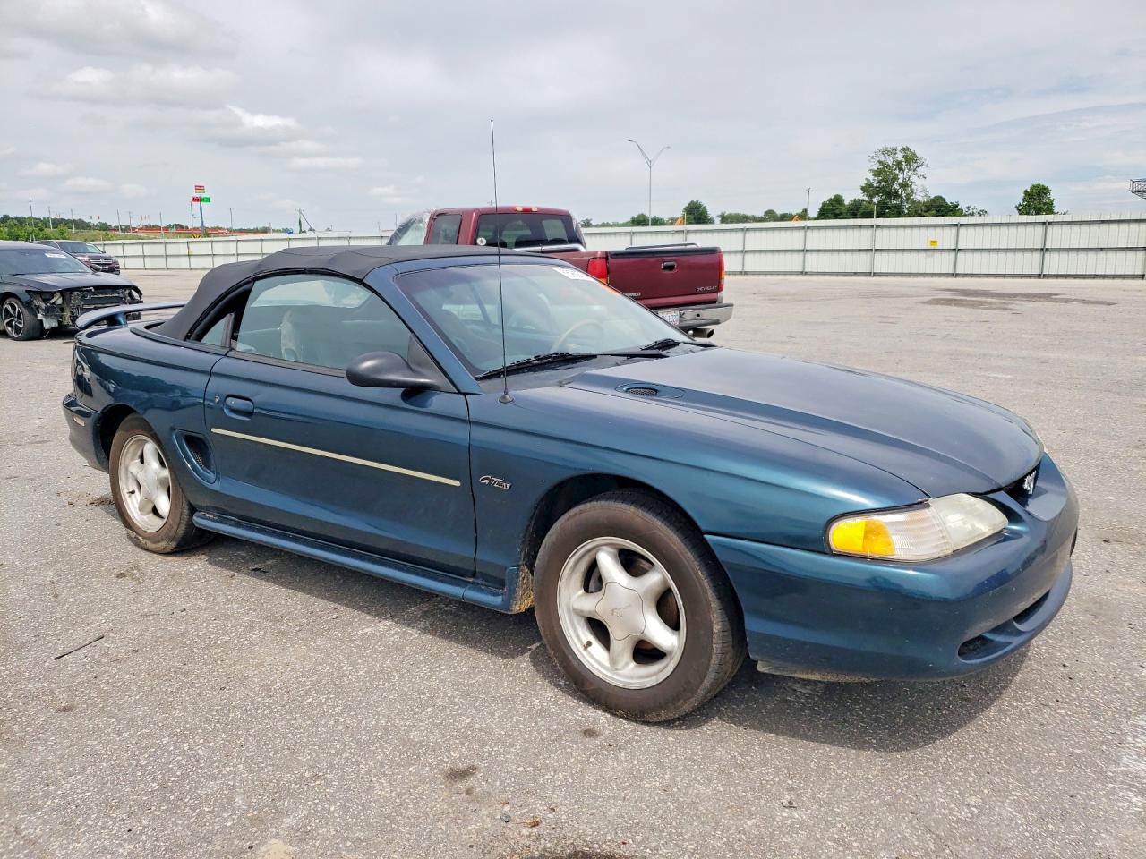 1996 Ford Mustang Gt Blue vin: 1FALP45X7TF133576
