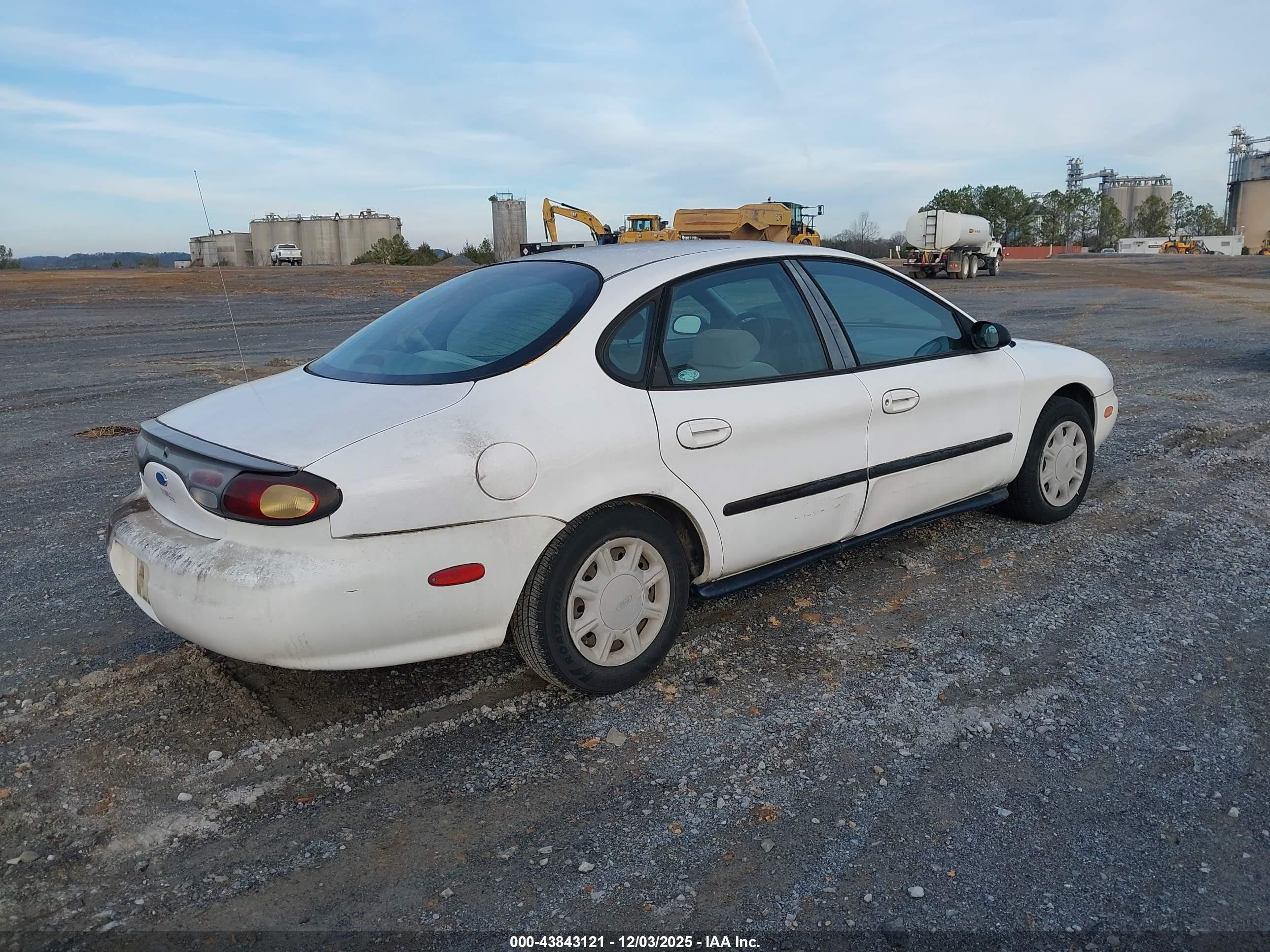 1996 Ford Taurus G White vin: 1FALP51U1TA243702