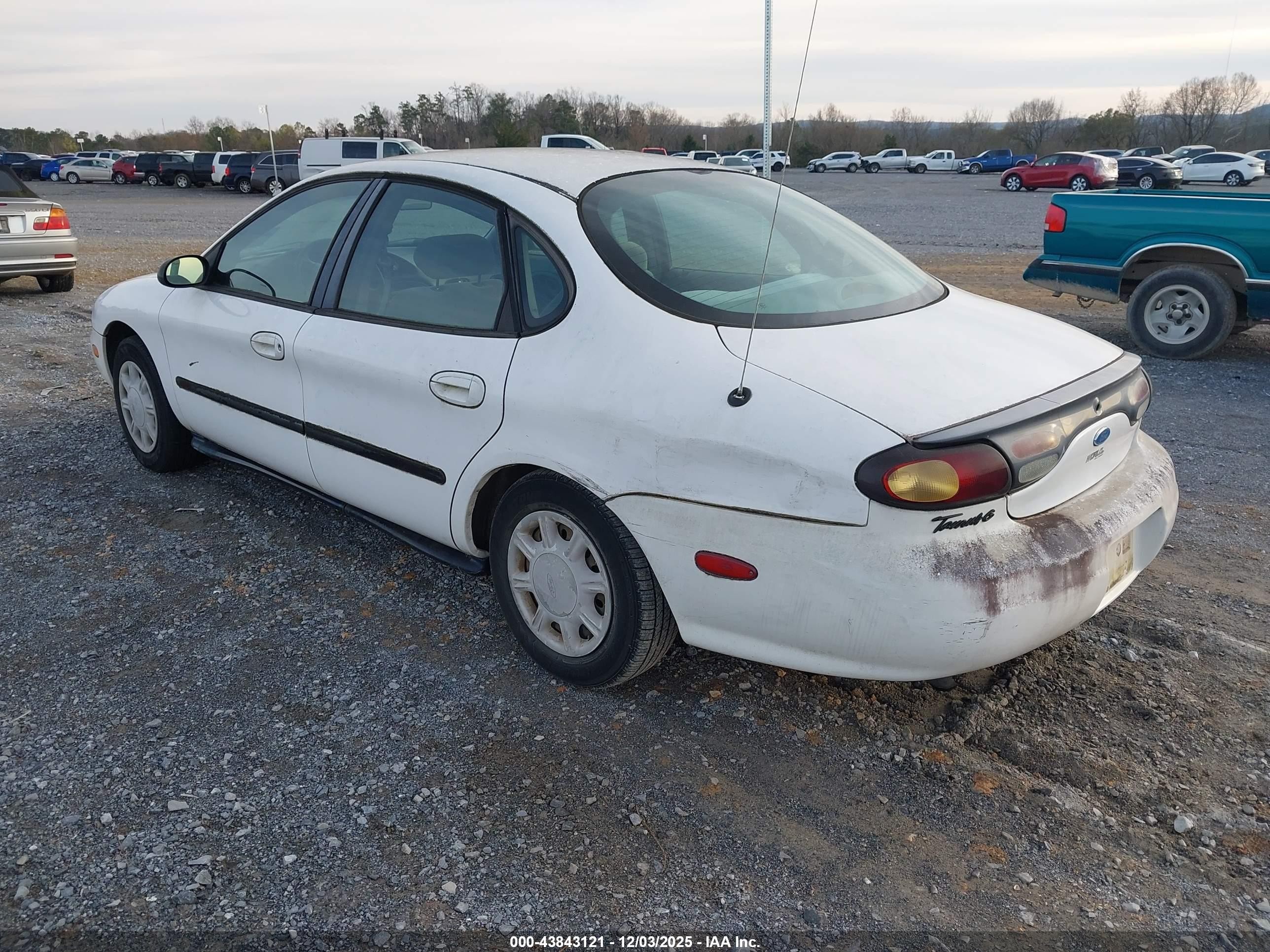 1996 Ford Taurus G White vin: 1FALP51U1TA243702