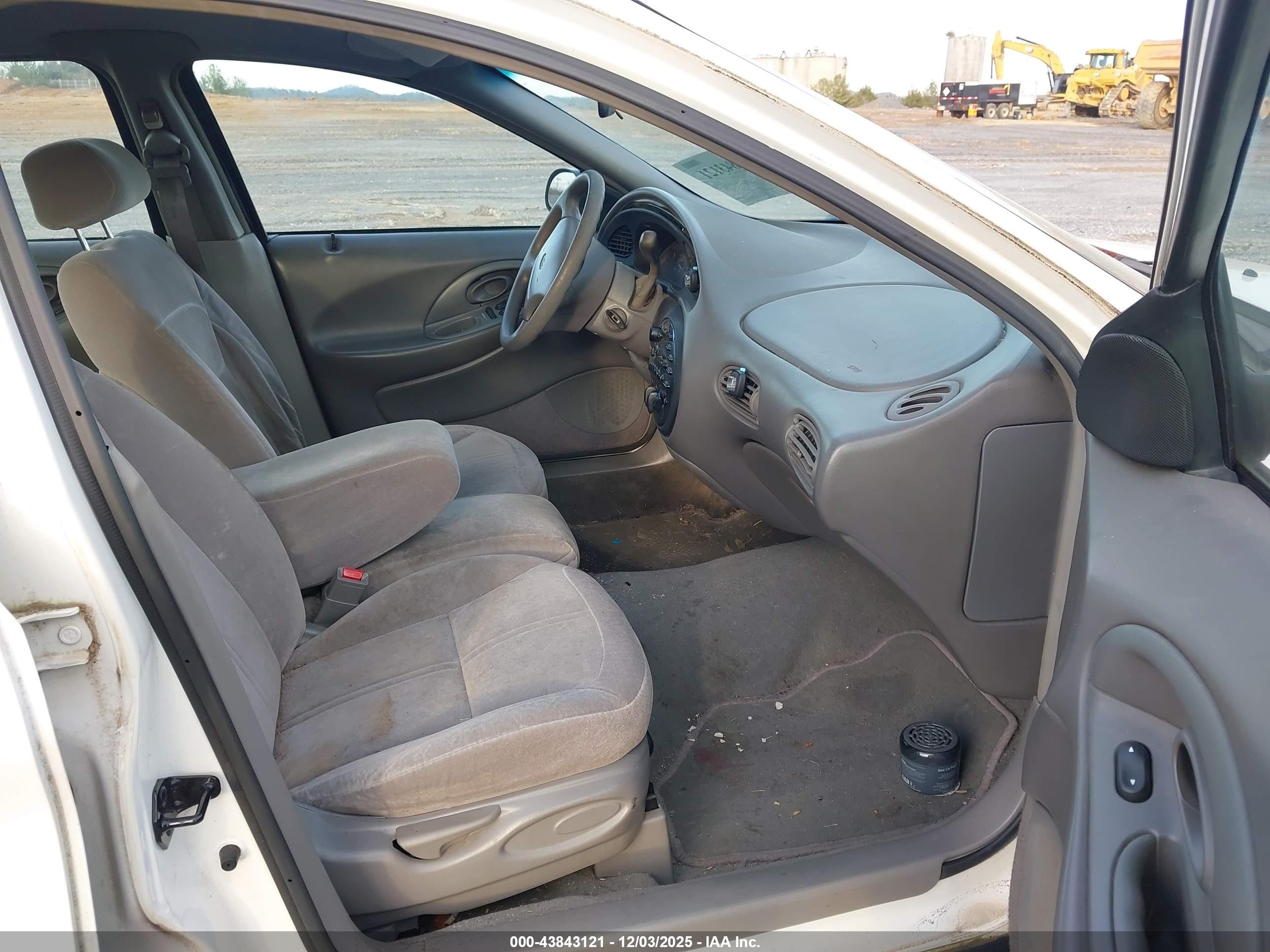 1996 Ford Taurus G White vin: 1FALP51U1TA243702