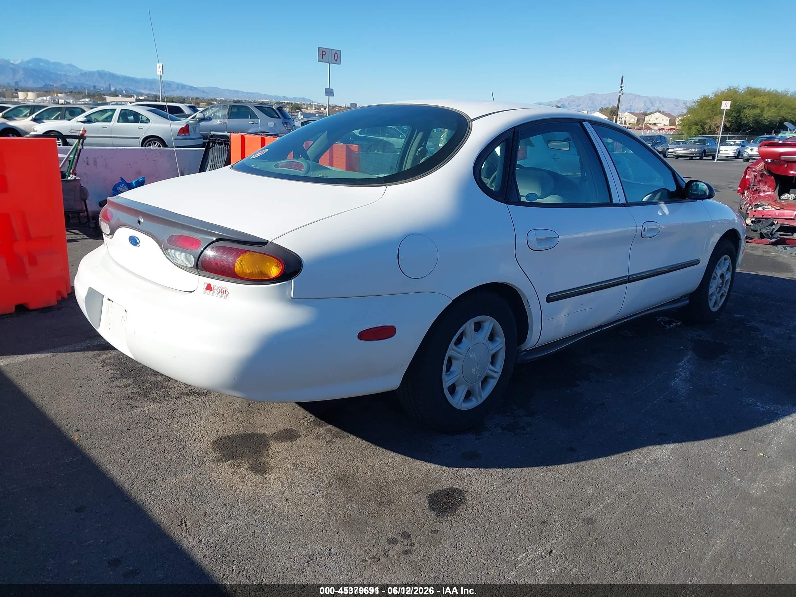 1996 Ford Taurus G White vin: 1FALP51U6TA287324