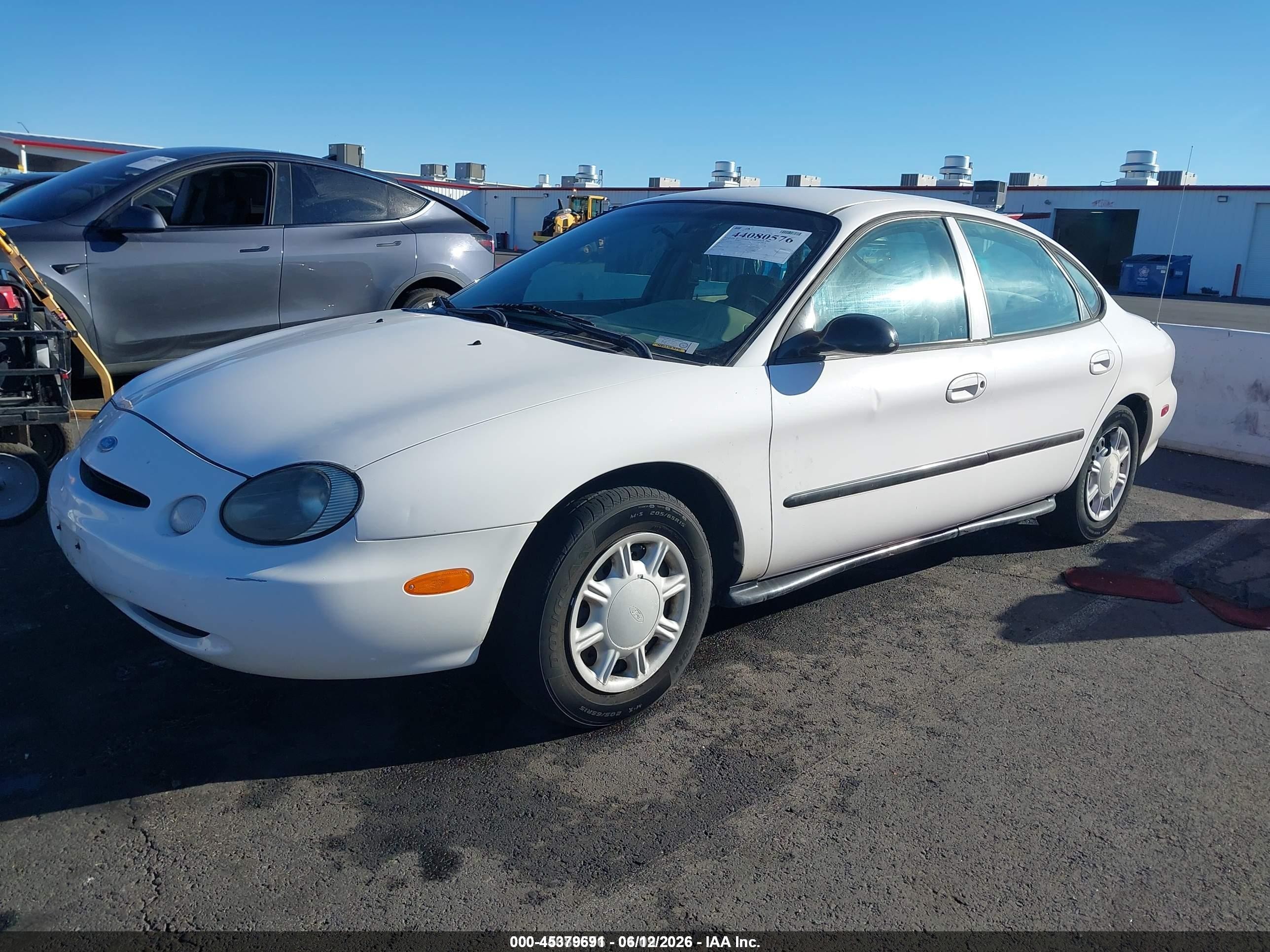 1996 Ford Taurus G White vin: 1FALP51U6TA287324