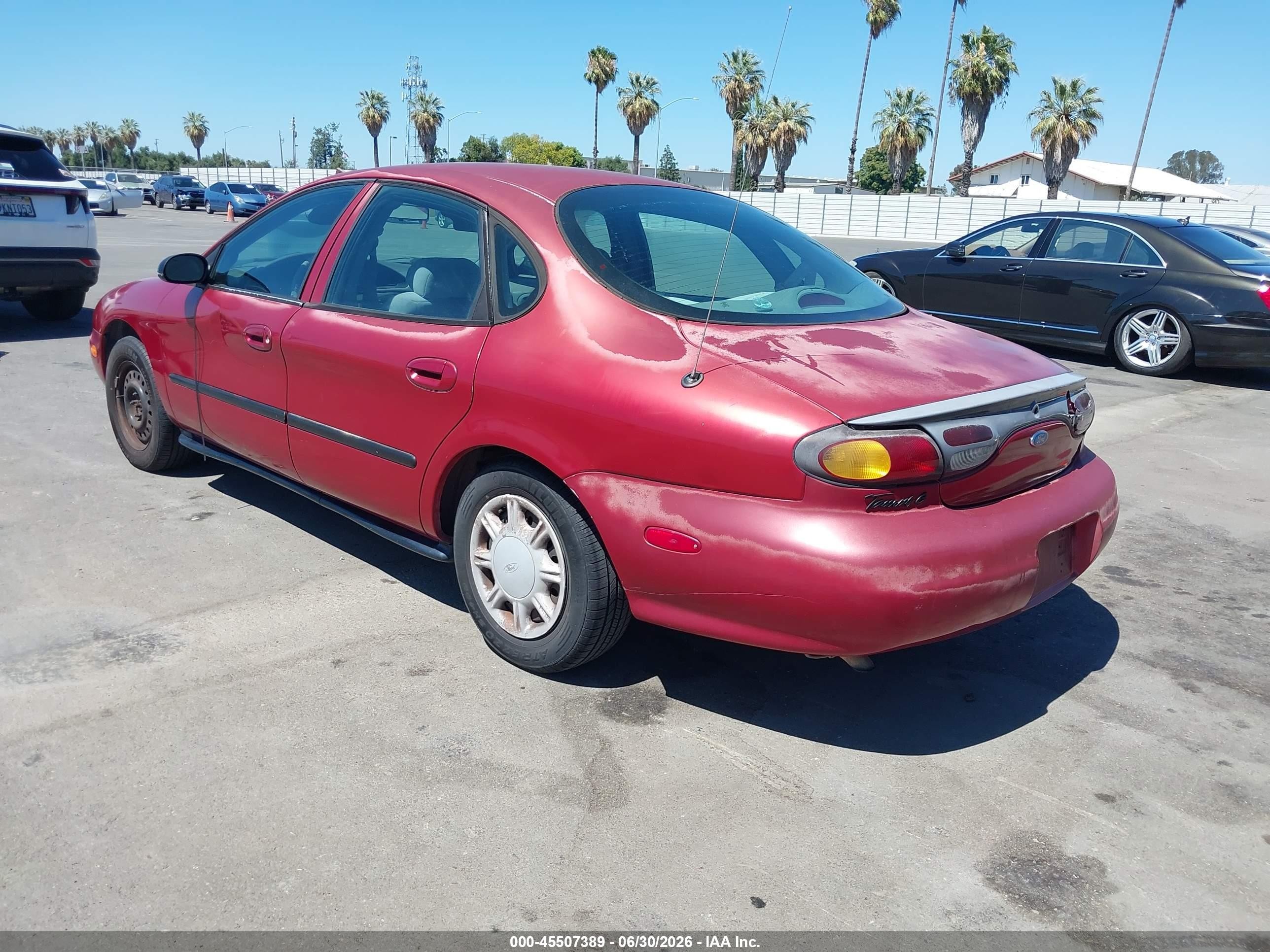 1996 Ford Taurus G Red vin: 1FALP51U8TG265256