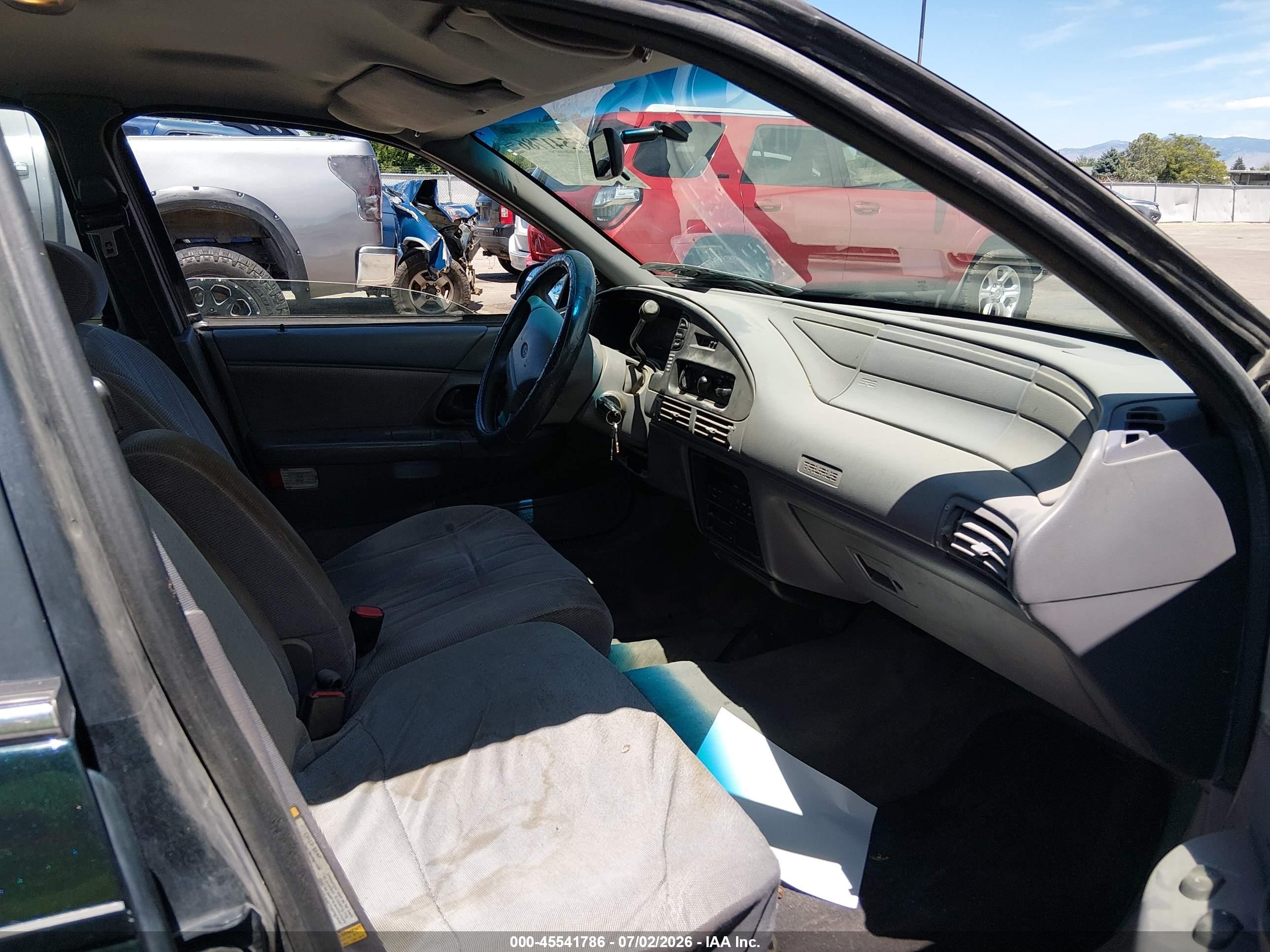 1994 Ford Taurus Gl Green vin: 1FALP5240RG160444
