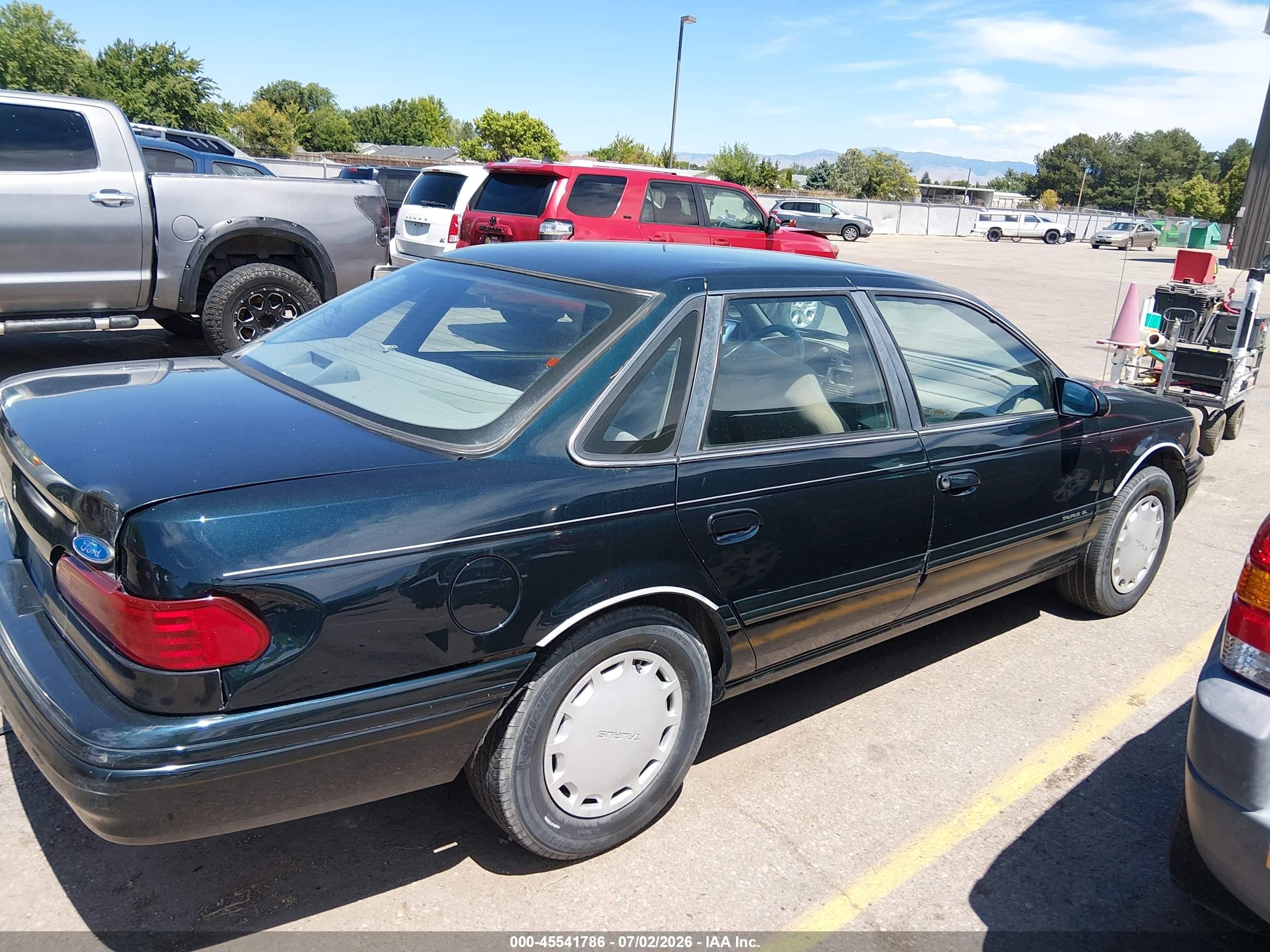 1994 Ford Taurus Gl Green vin: 1FALP5240RG160444